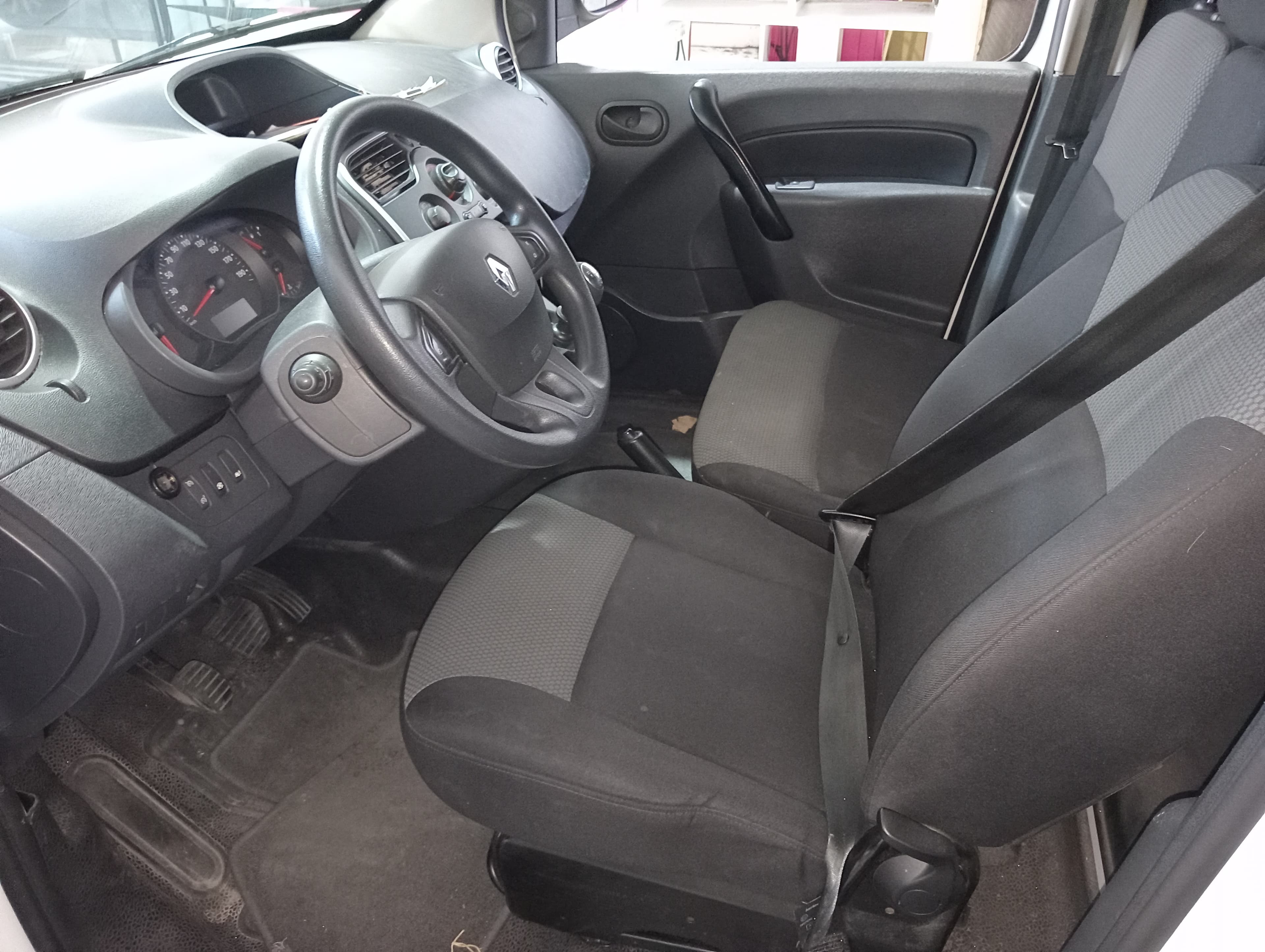 Renault Kangoo Maxi · Ano 2021 — imagem 9