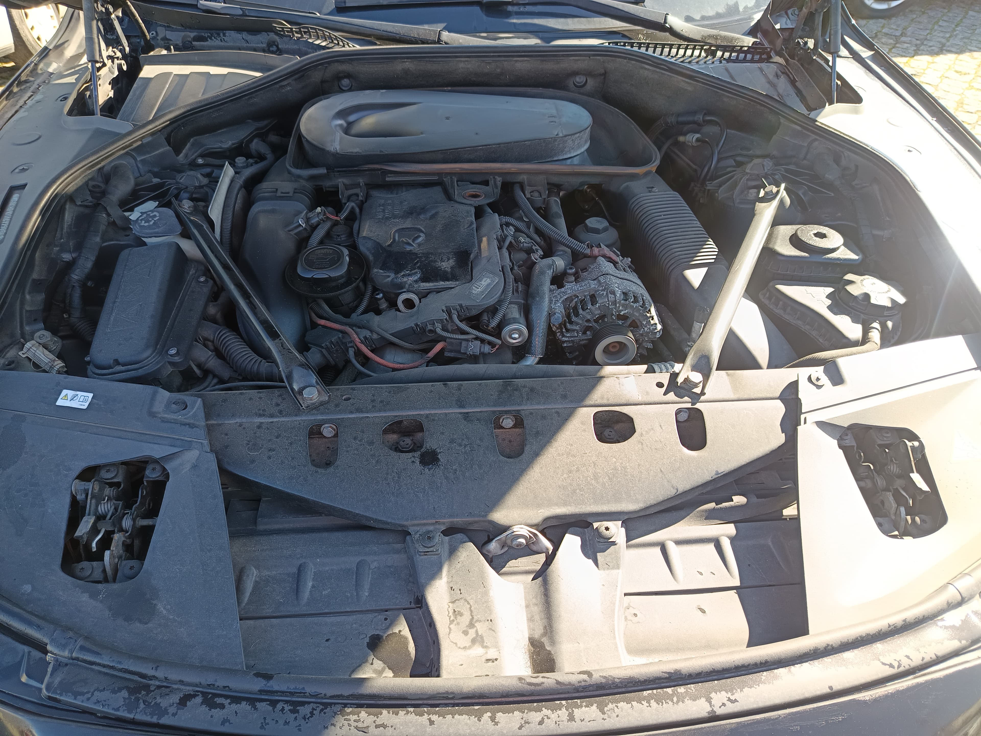BMW 740 d · Ano 2010 — imagem 23
