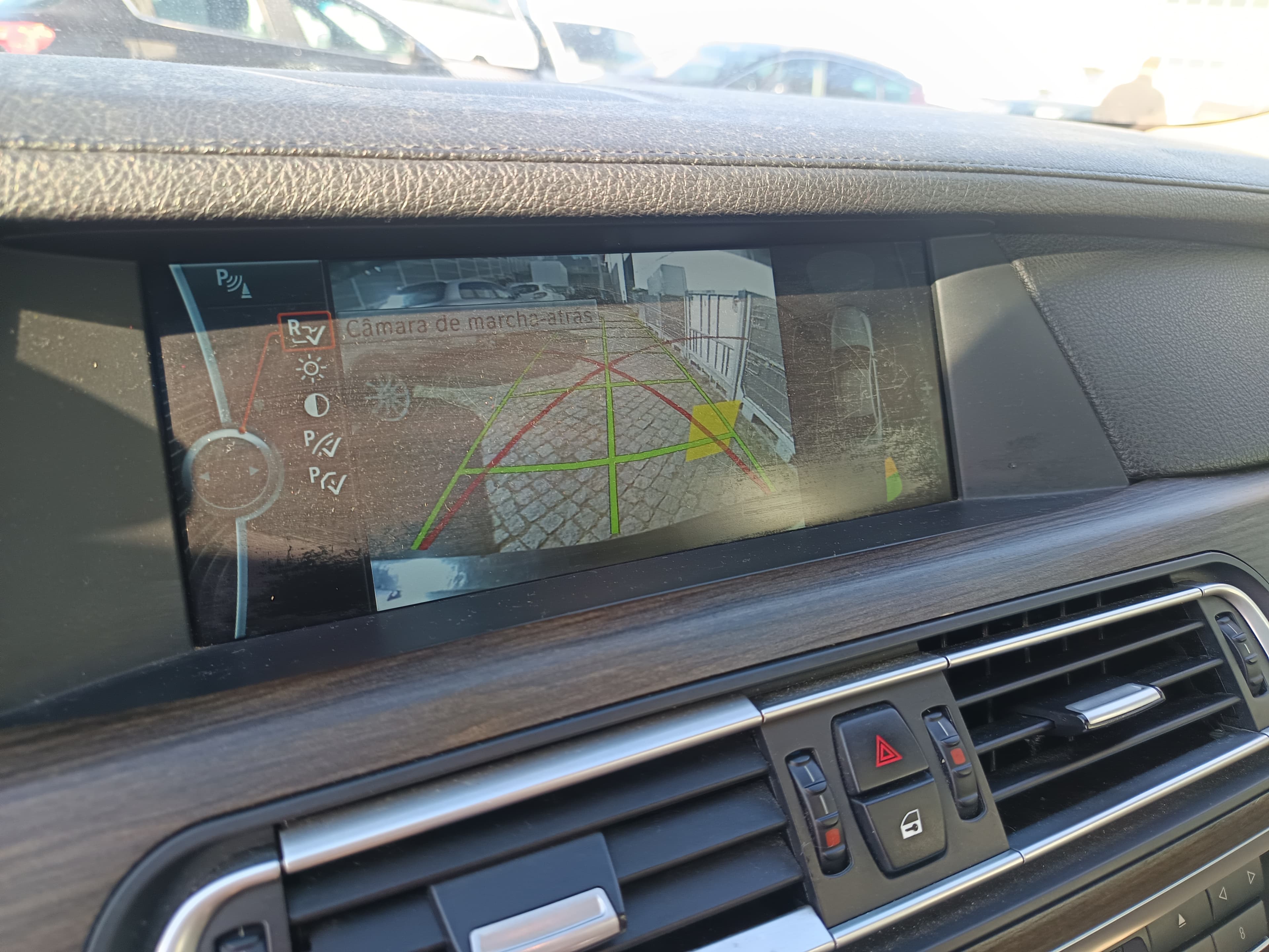 BMW 740 d · Ano 2010 — imagem 50
