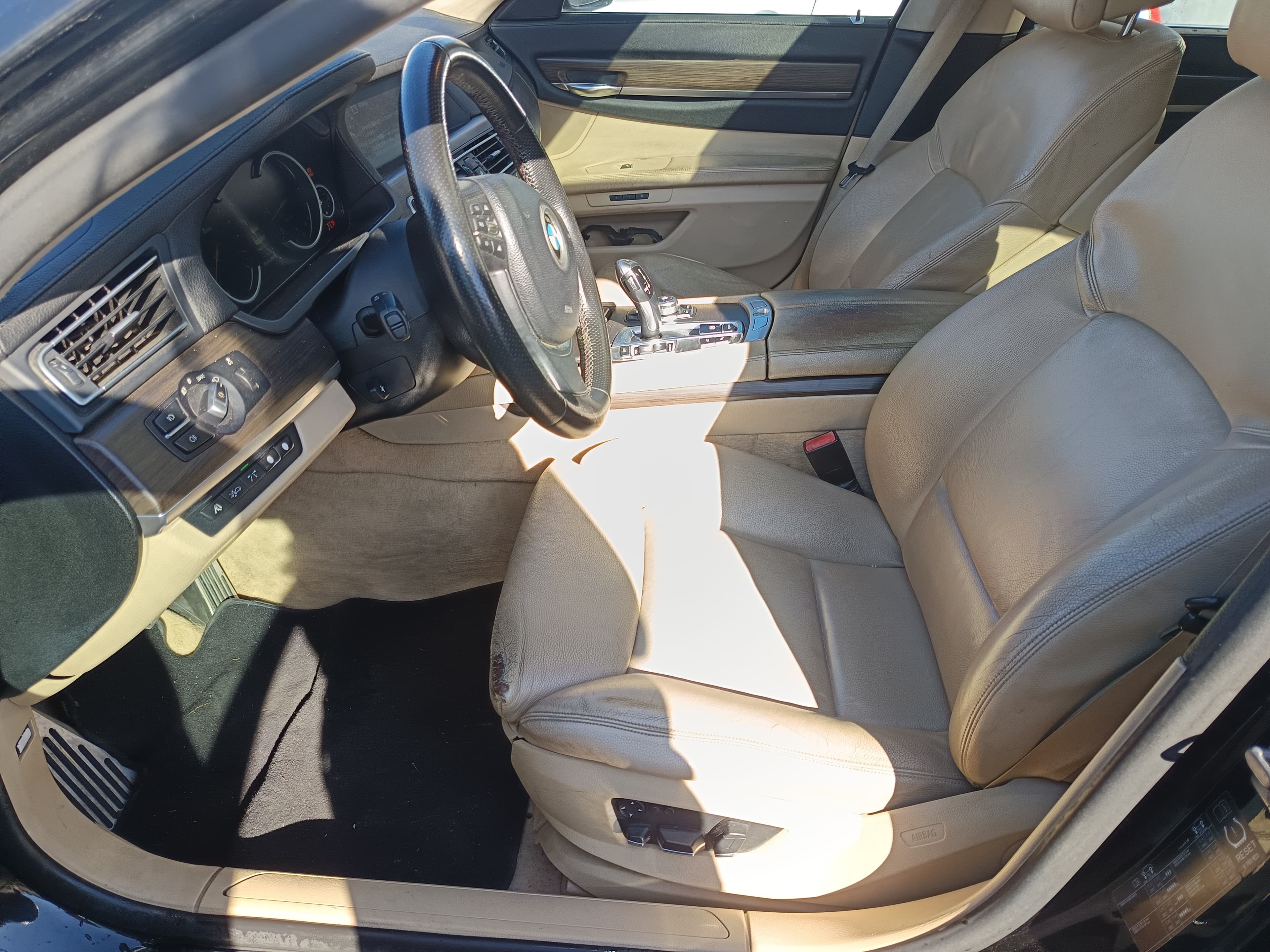 BMW 740 d · Ano 2010 — imagen 40