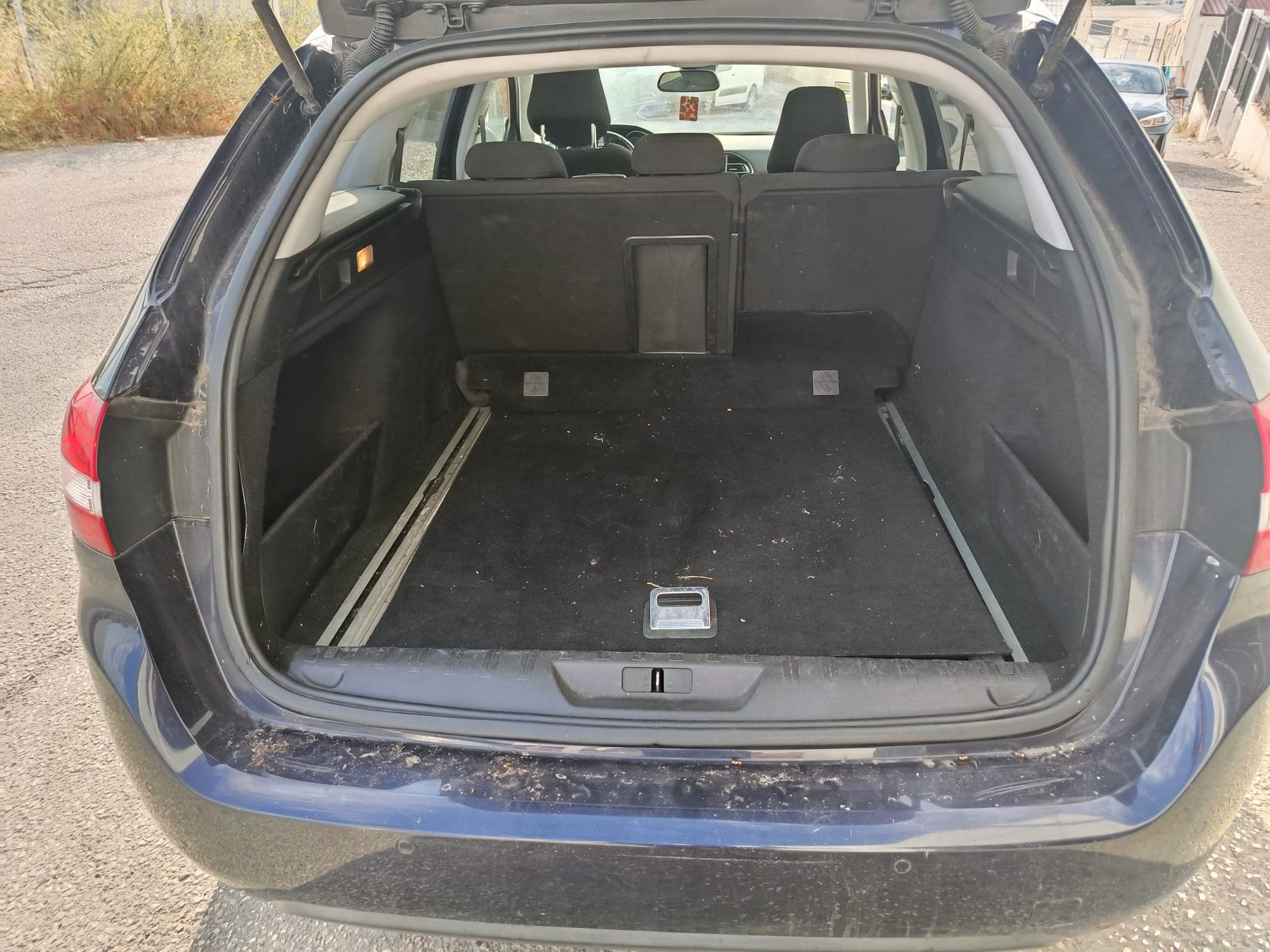 Peugeot 308 SW · Ano 2016 — image 12