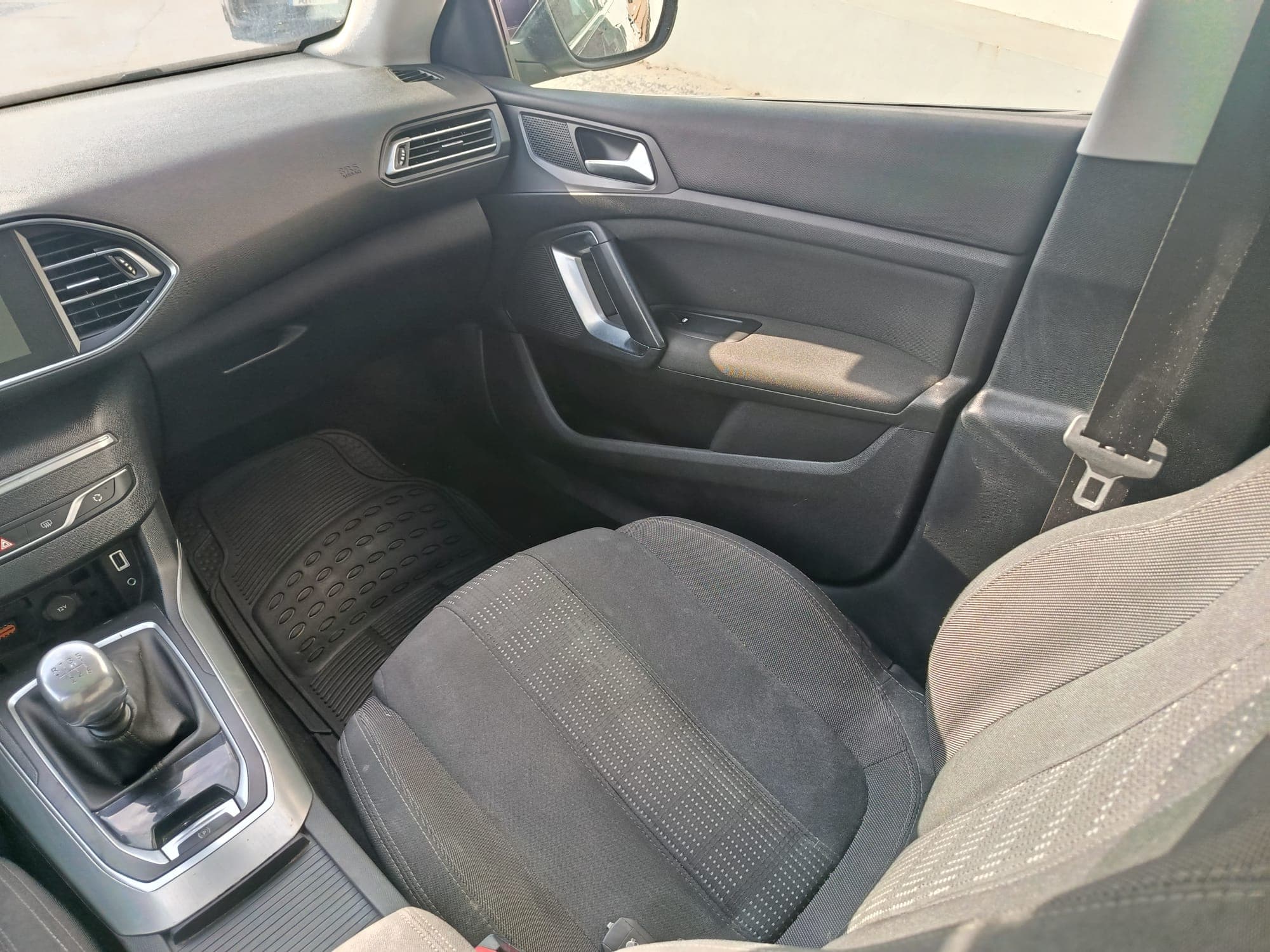 Peugeot 308 SW · Ano 2016 — image 22
