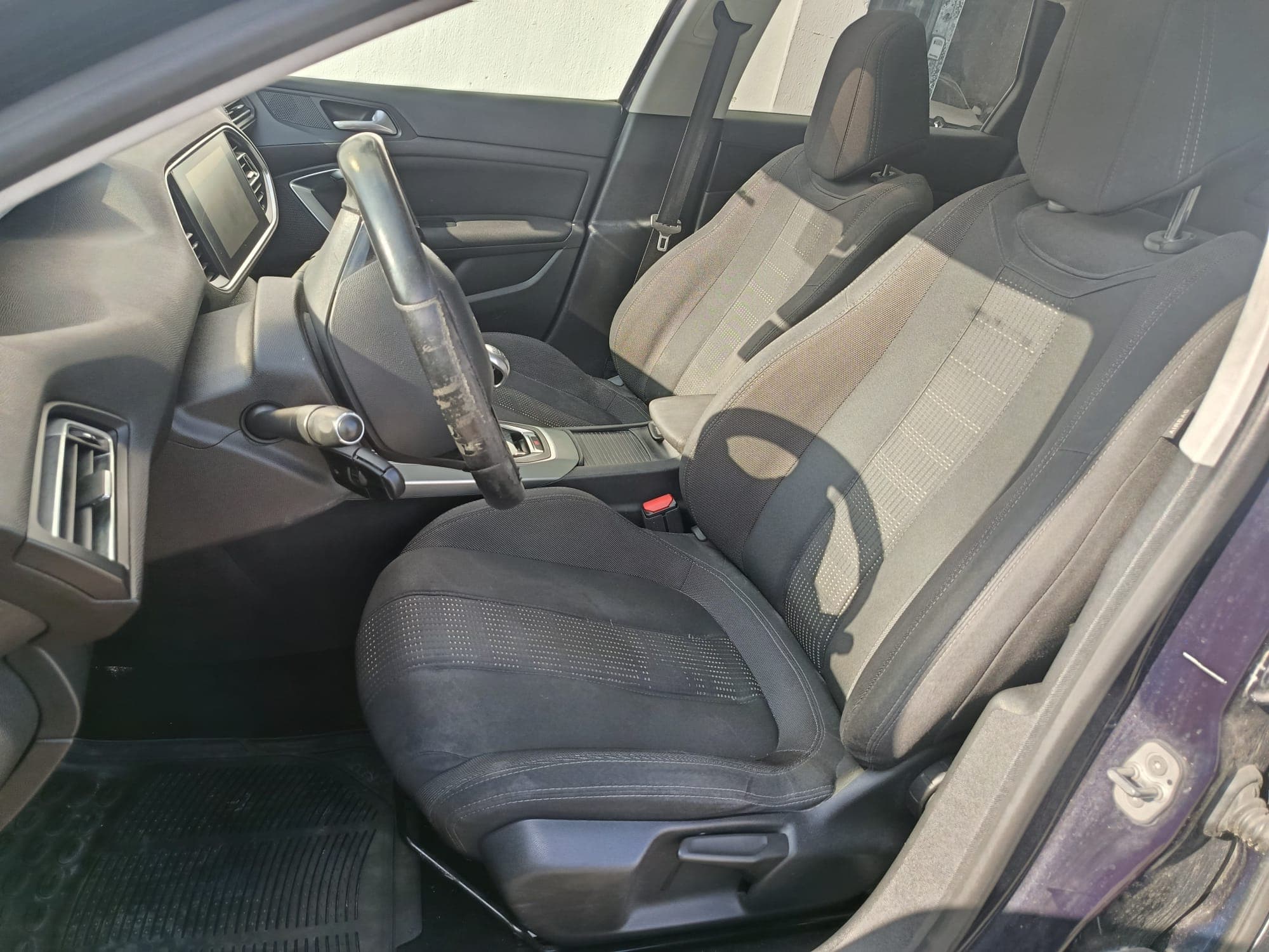 Peugeot 308 SW · Ano 2016 — image 18