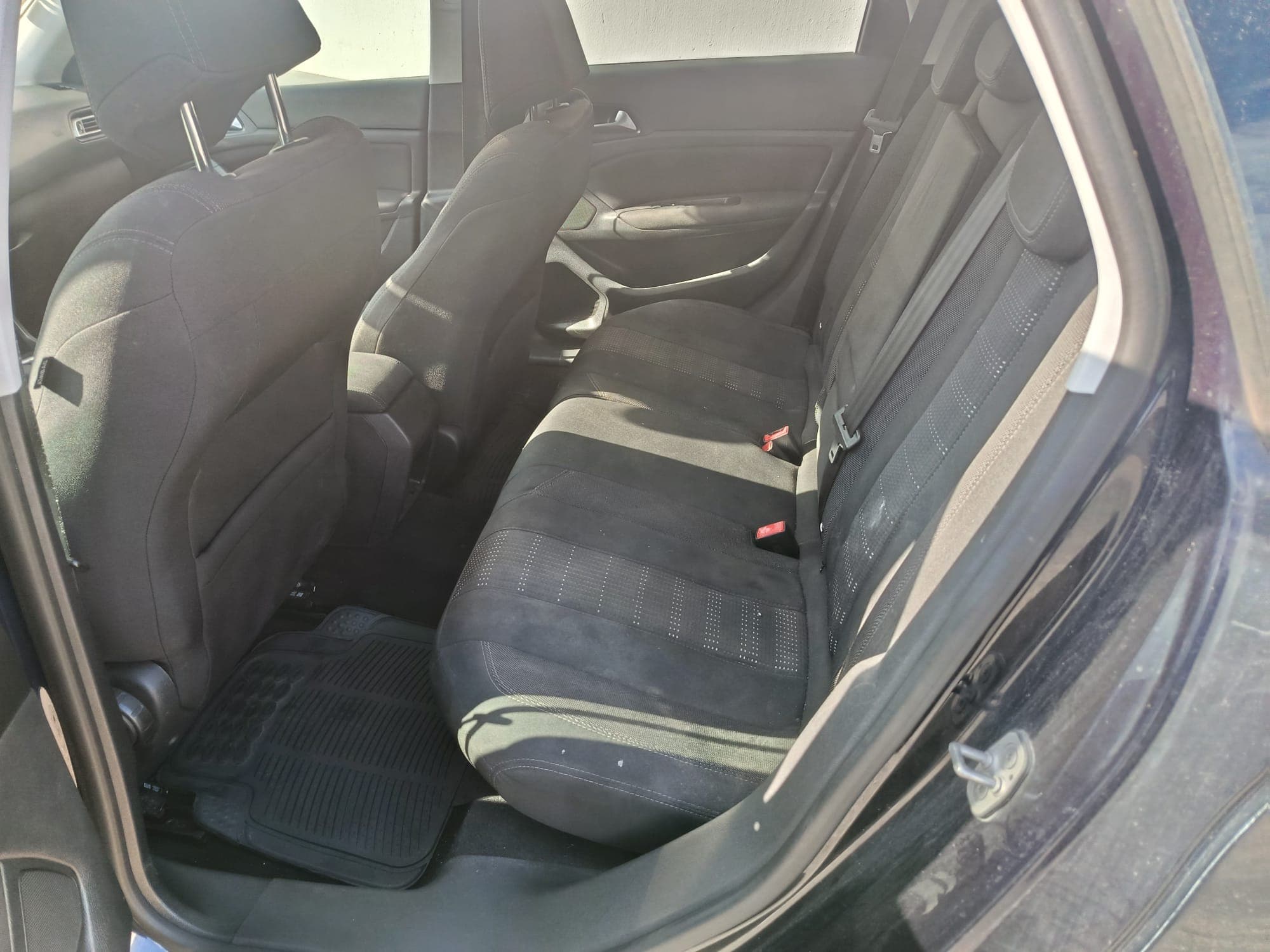 Peugeot 308 SW · Ano 2016 — image 26