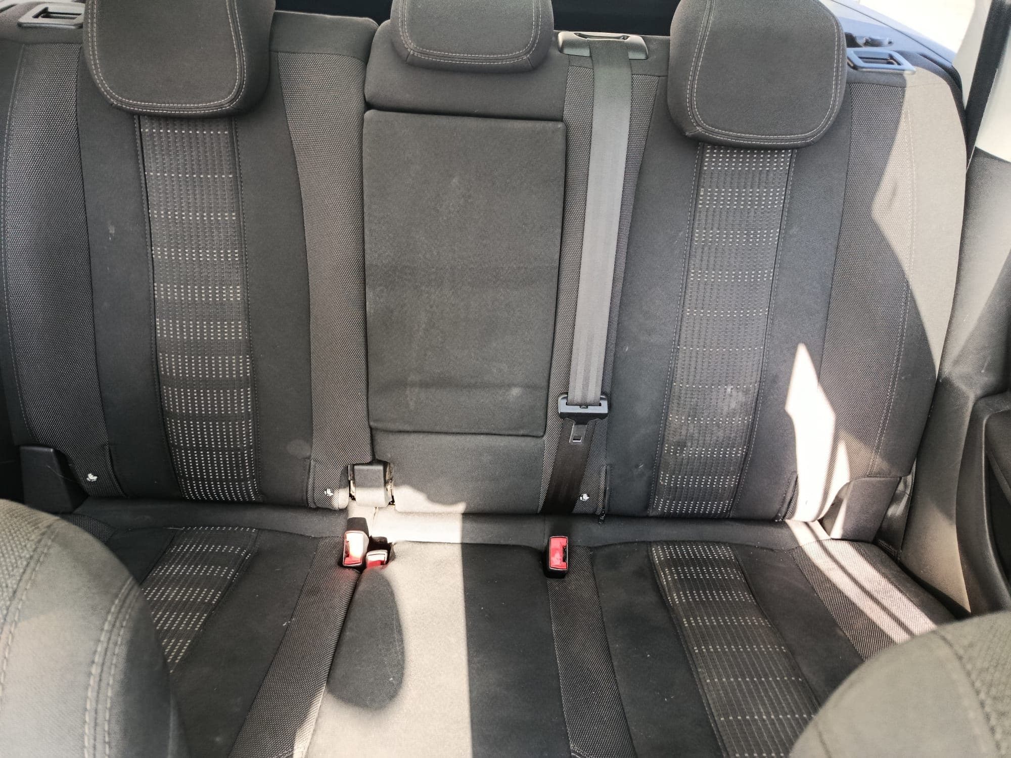 Peugeot 308 SW · Ano 2016 — image 17
