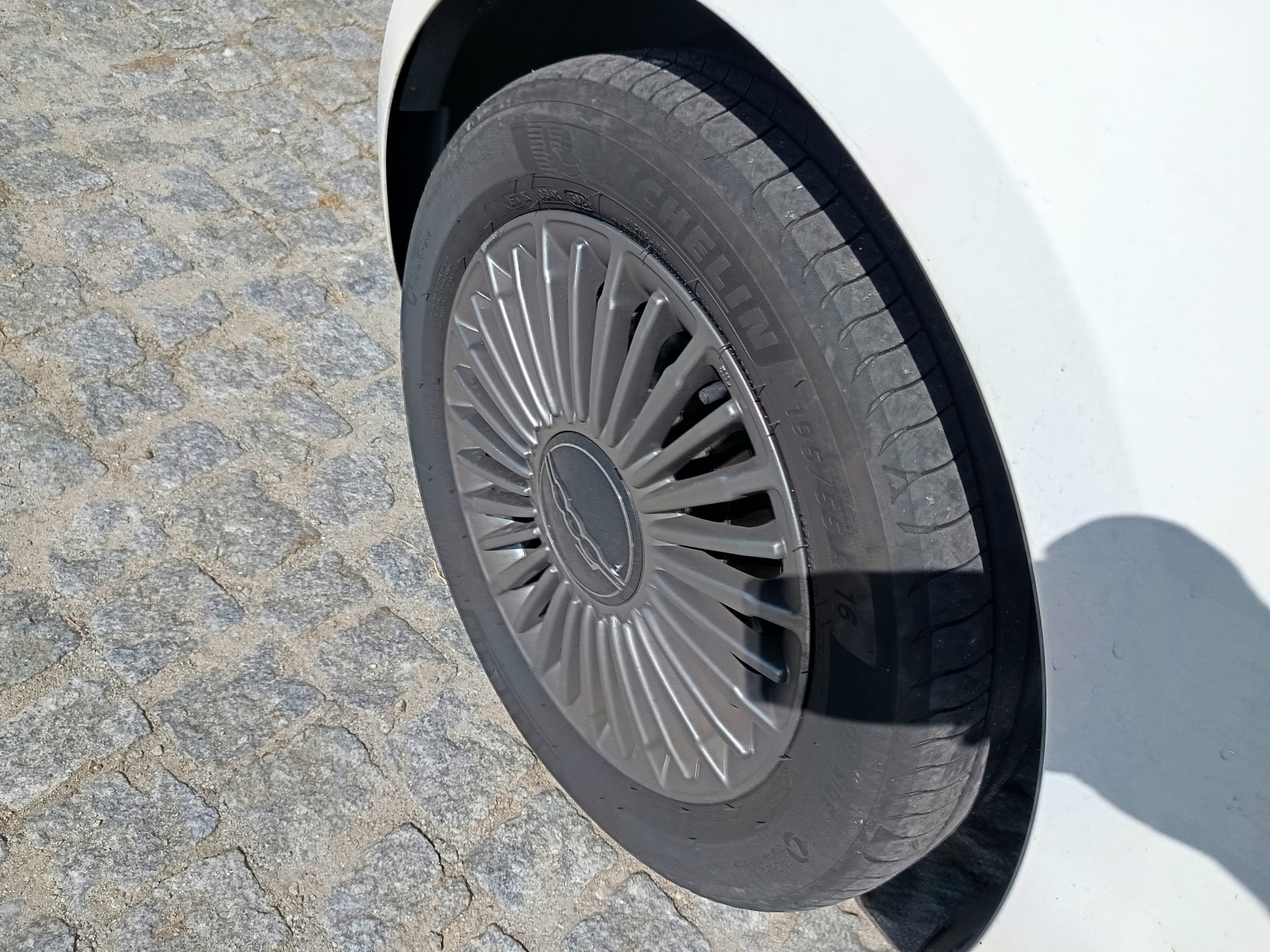Fiat 500 · Año 2022 — imagen 12