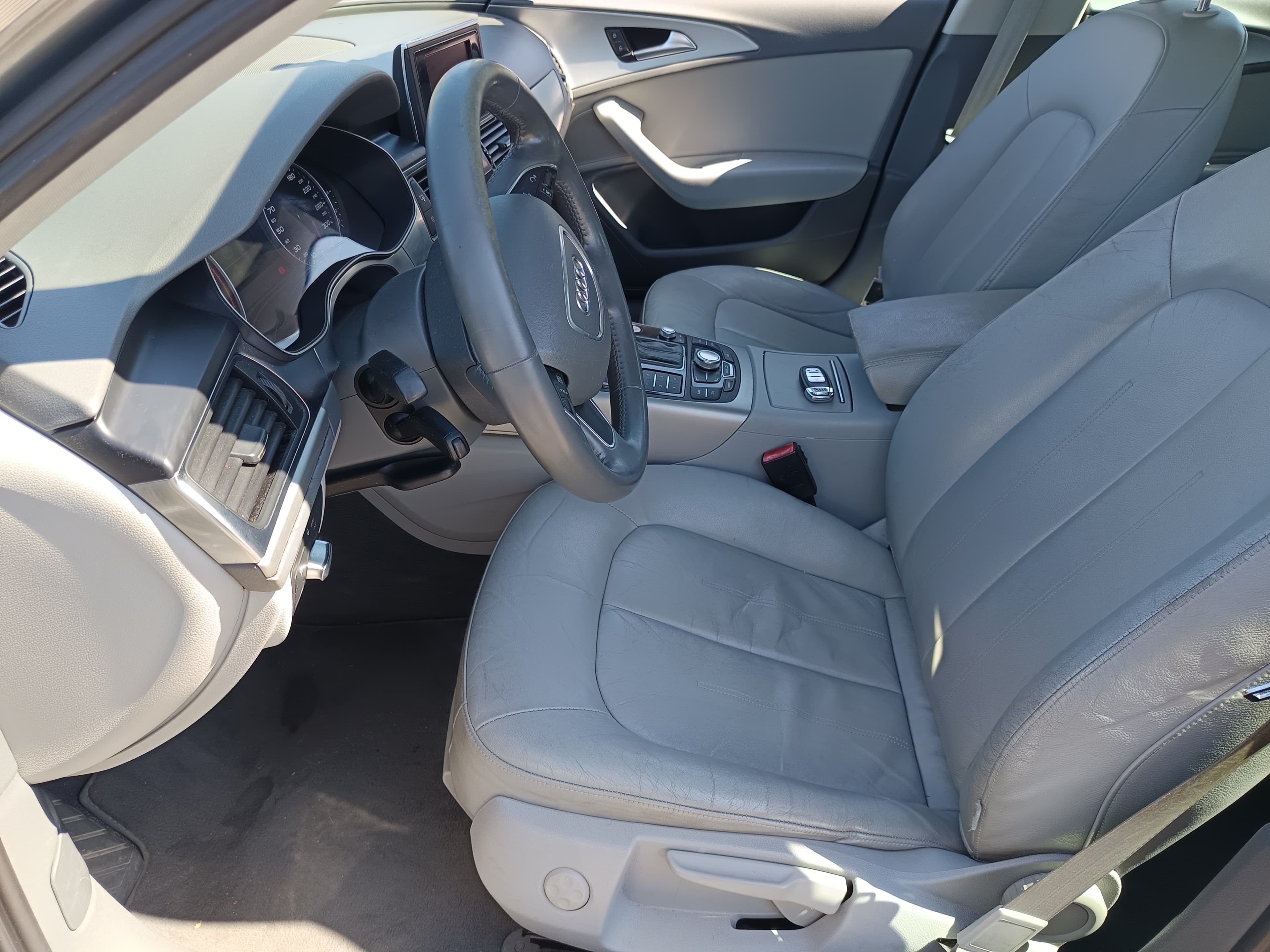 Audi A6 2.0 TDI · Ano 2011 — image 32