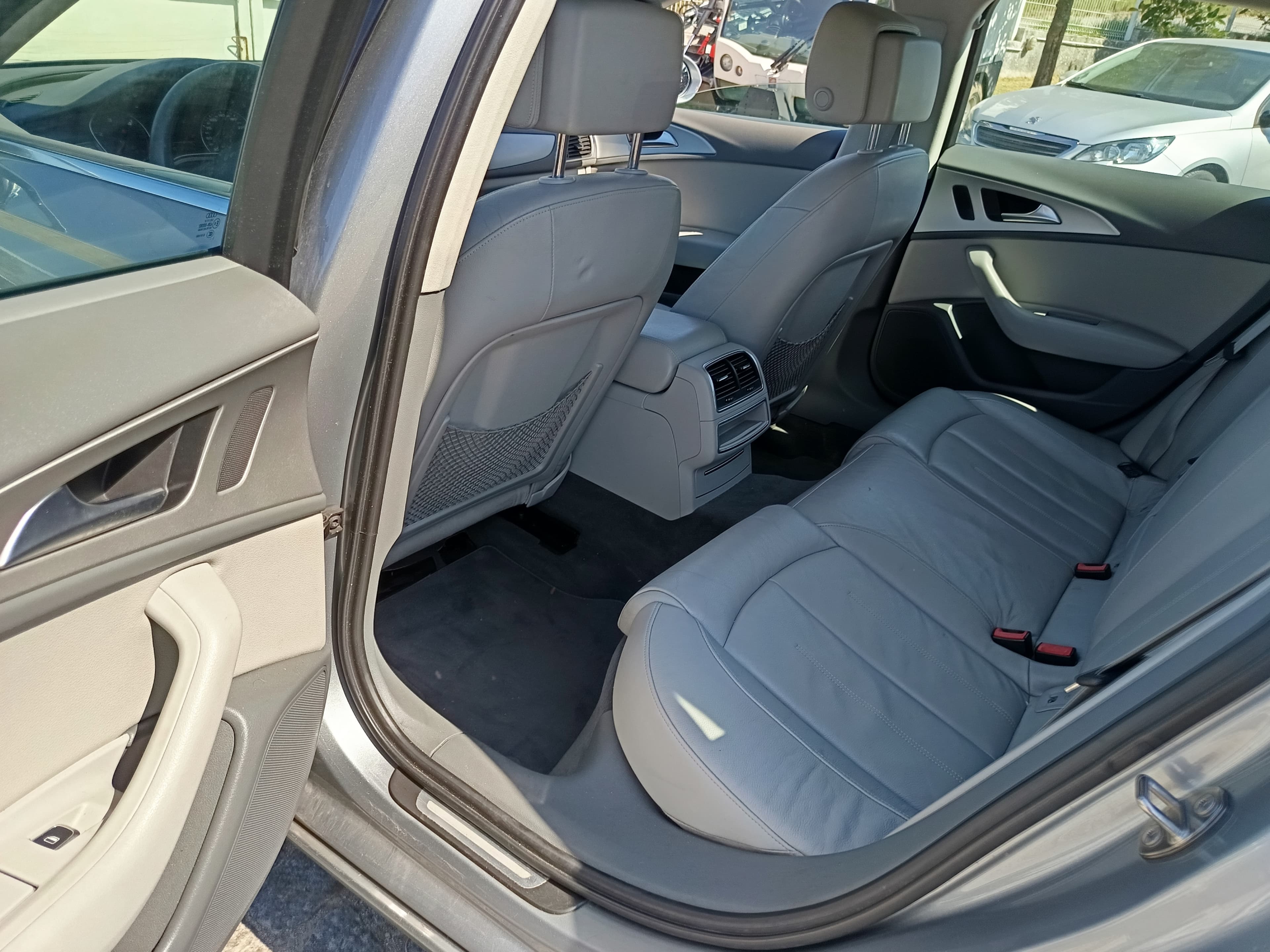 Audi A6 2.0 TDI · Ano 2011 — image 27