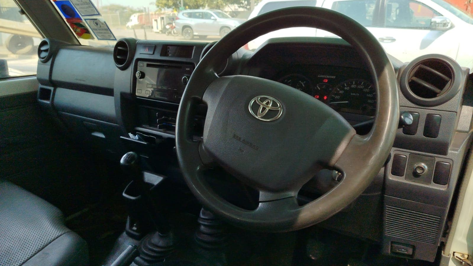 Toyota Land Cruiser 3,18m - 2015 — imagem 14