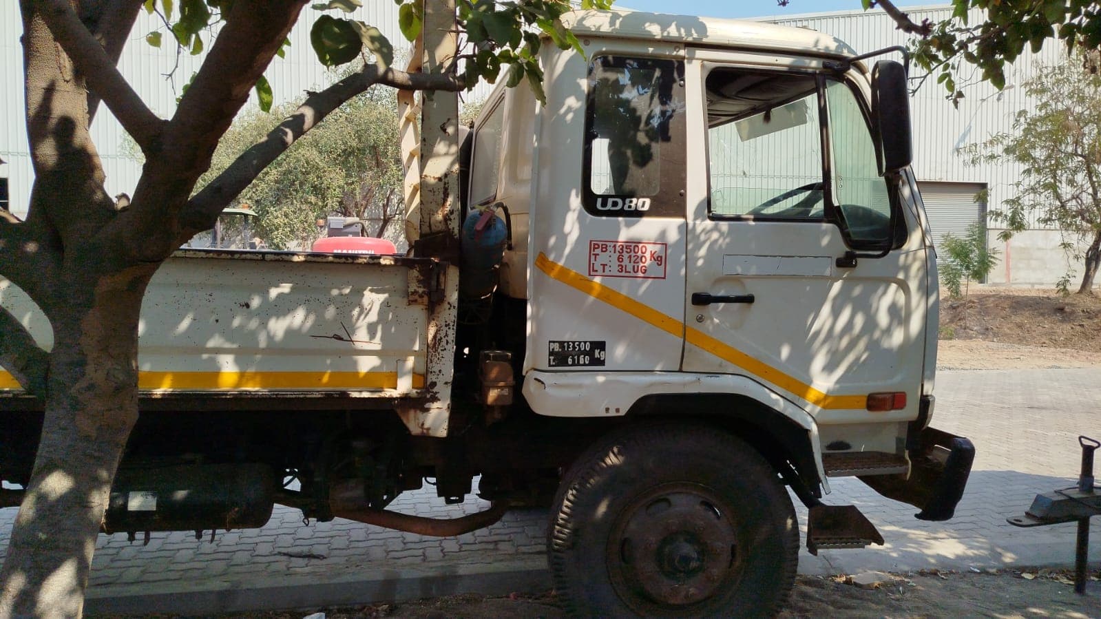 Nissan UD80 5,30m - 2003 — imagem 13