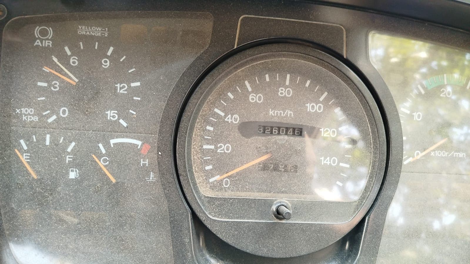 Nissan UD80 5,30m - 2003 — imagem 14