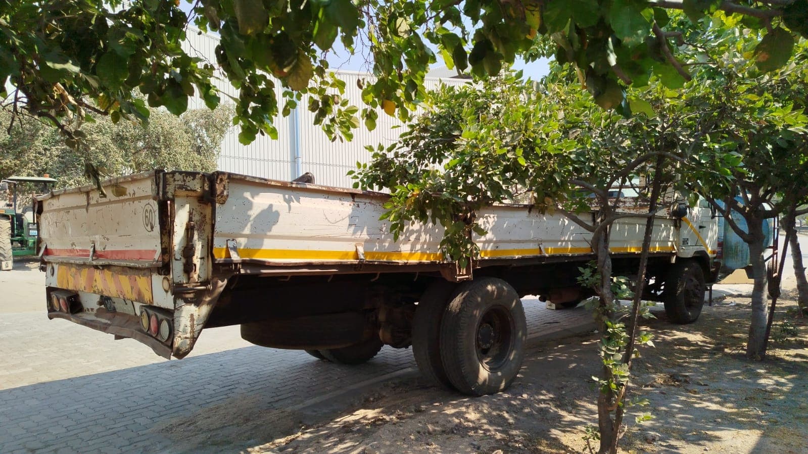 Nissan UD80 5,30m - 2003 — imagem 7