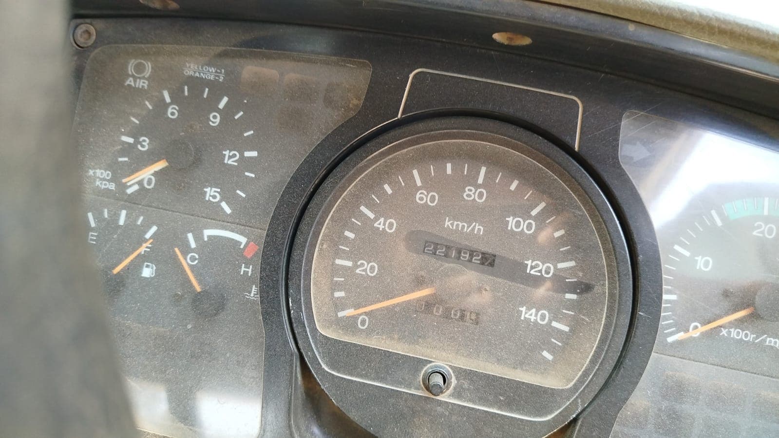 Nissan UD80 5,30m - 2003 — imagem 19