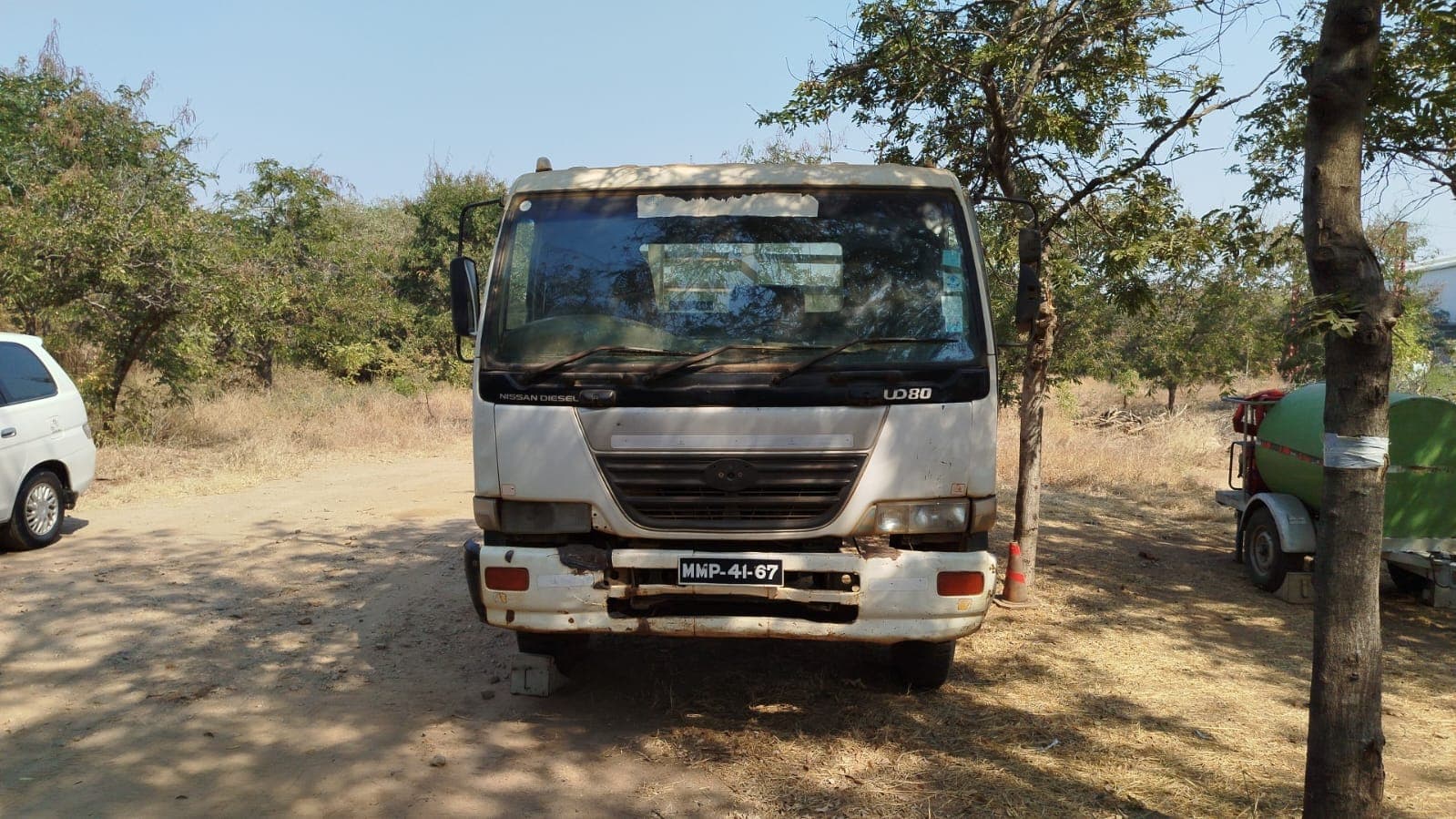 Nissan UD80 5,30m - 2003 — imagem 4