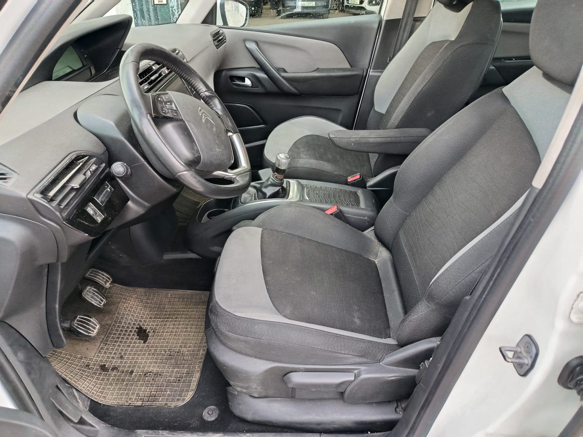 Citroën C4 - 2015 — imagem 20