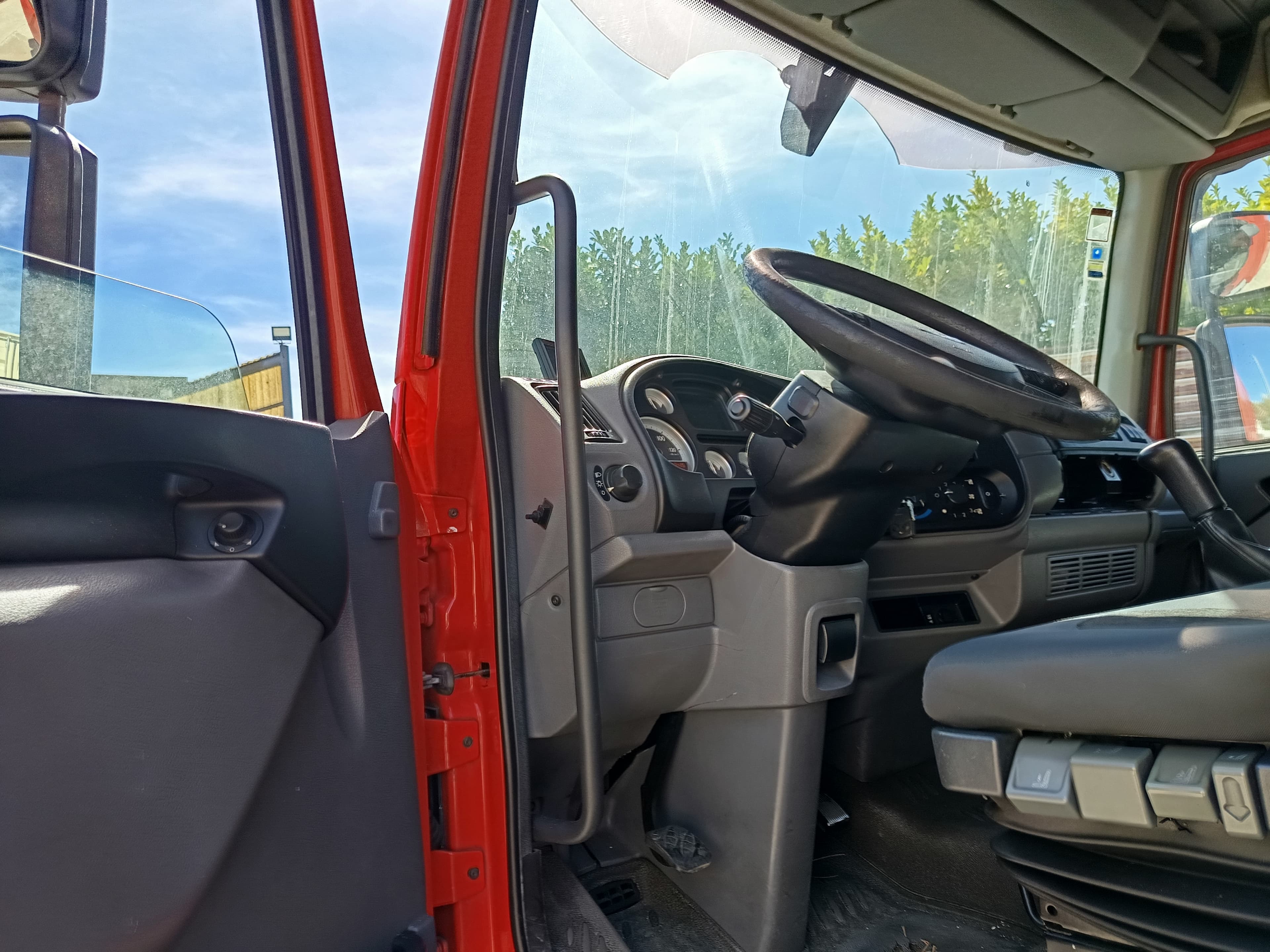 DAF LF 45.180 · Ano 2007 — image 18