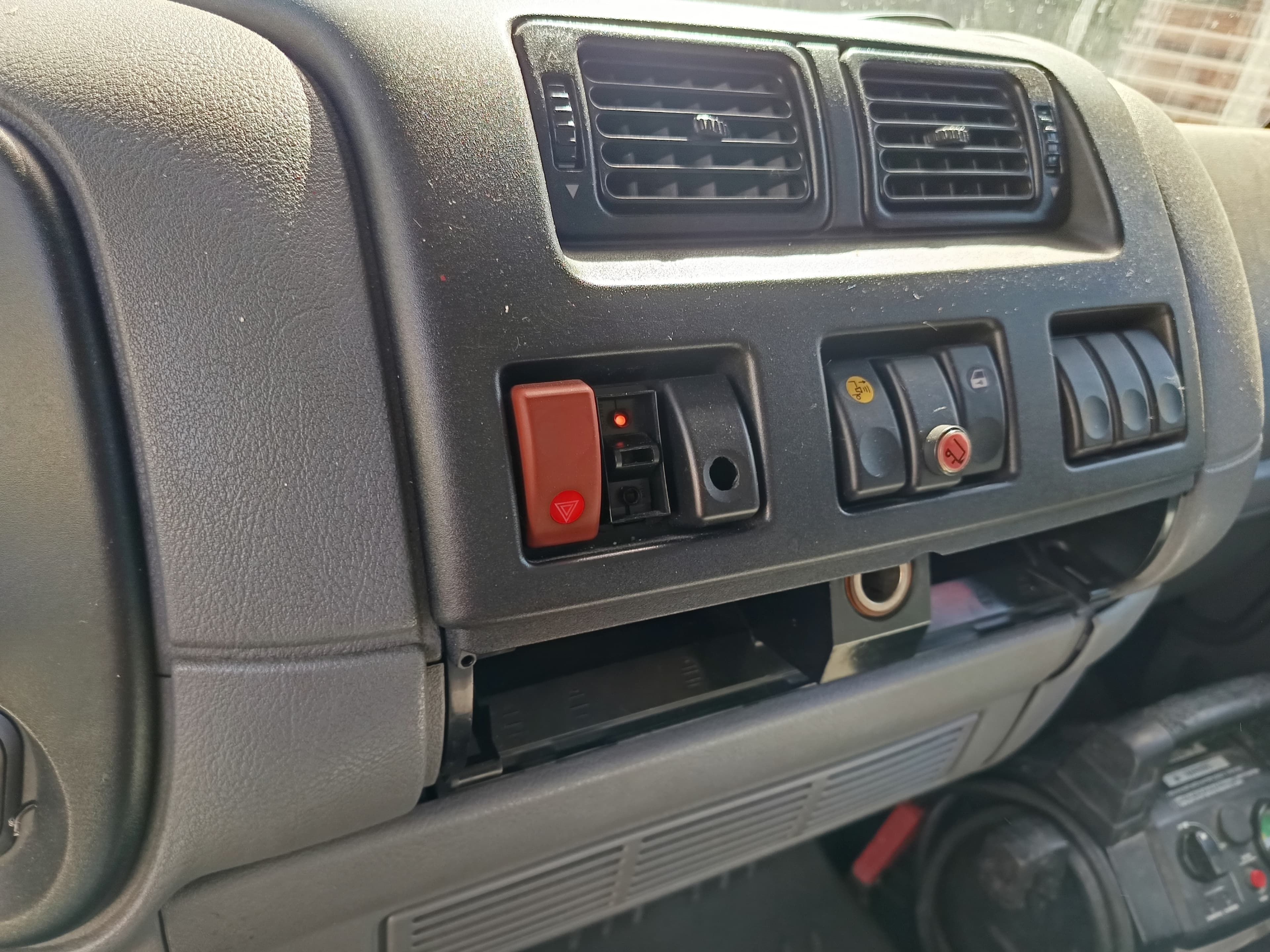 DAF LF 45.180 · Ano 2007 — image 29