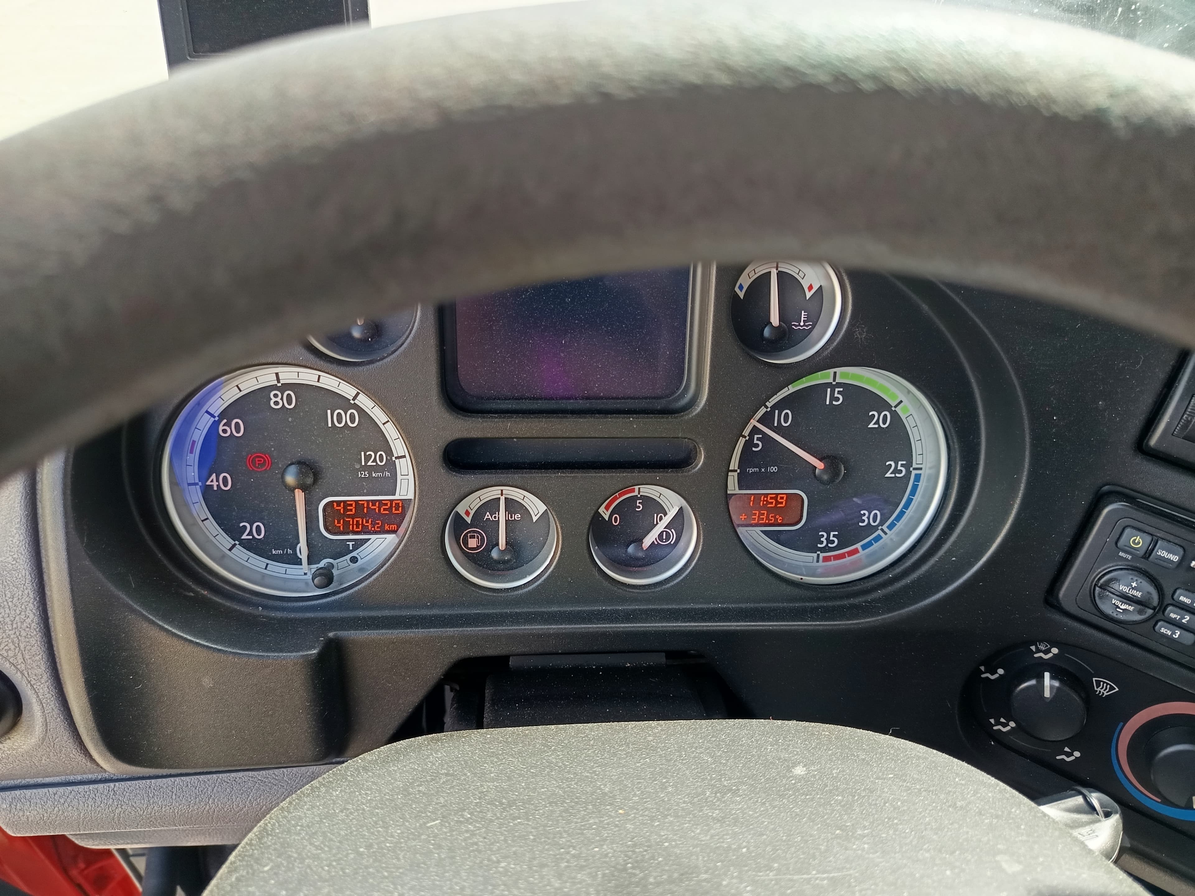 DAF LF 45.180 · Ano 2007 — image 33