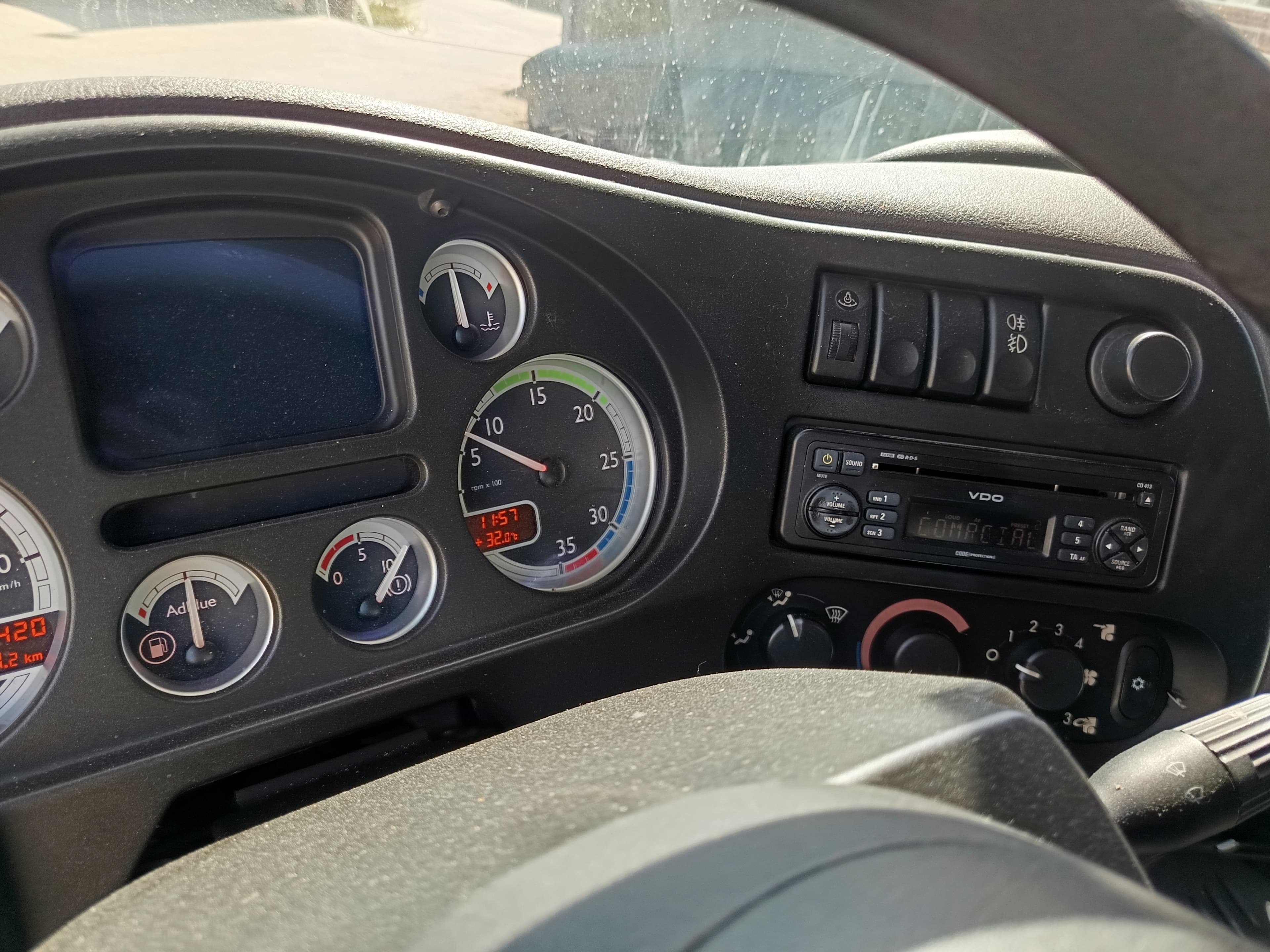 DAF LF 45.180 · Ano 2007 — image 27