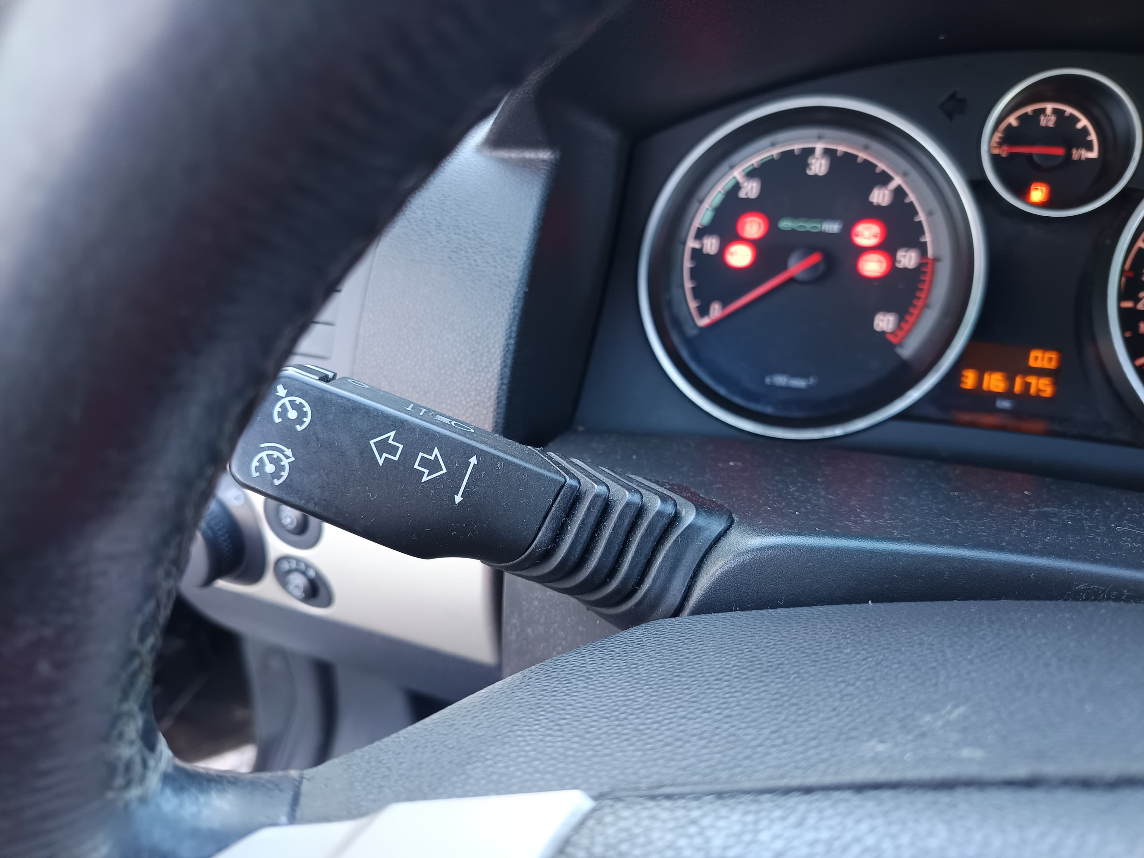 Opel Astra GTC · Année 2008 — image 38