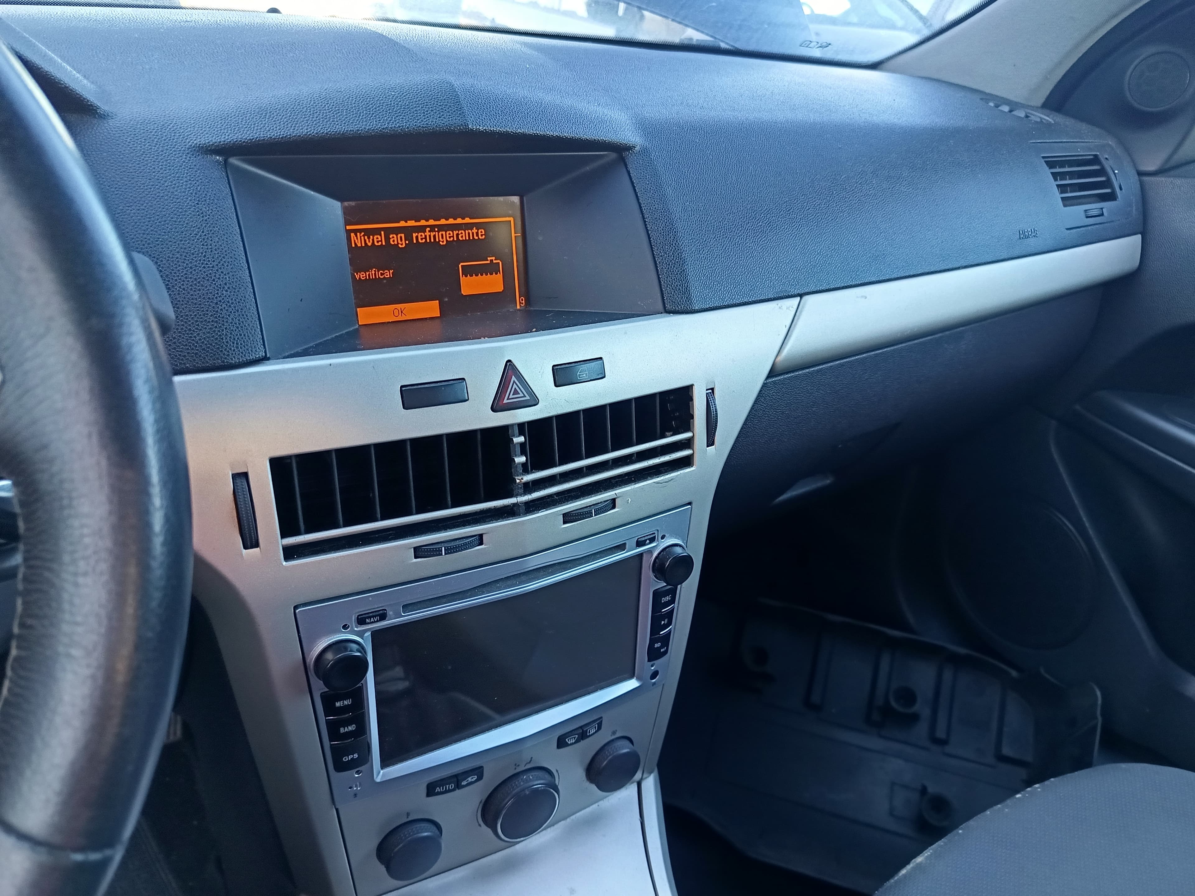 Opel Astra GTC · Année 2008 — image 33