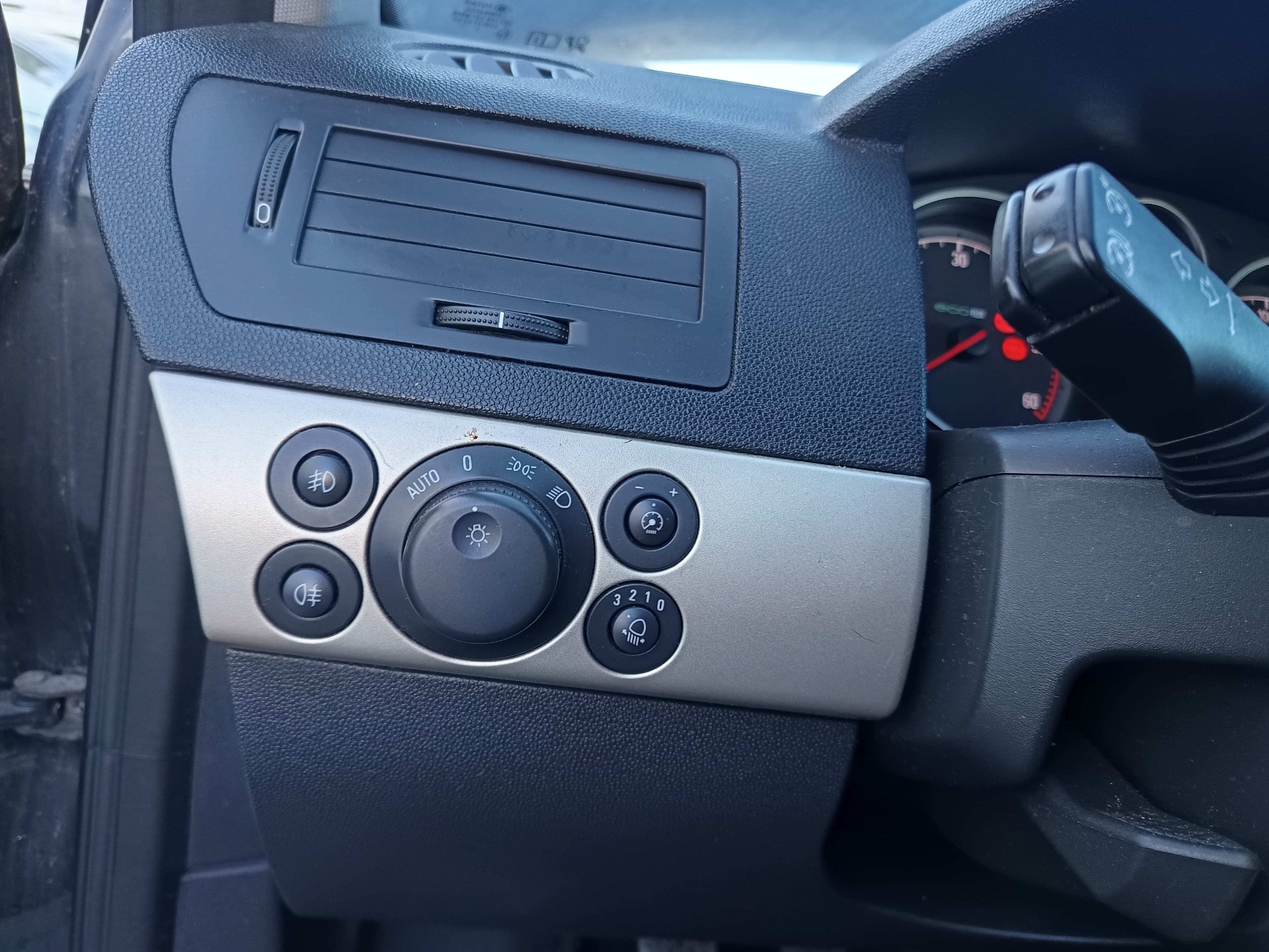 Opel Astra GTC · Année 2008 — image 39