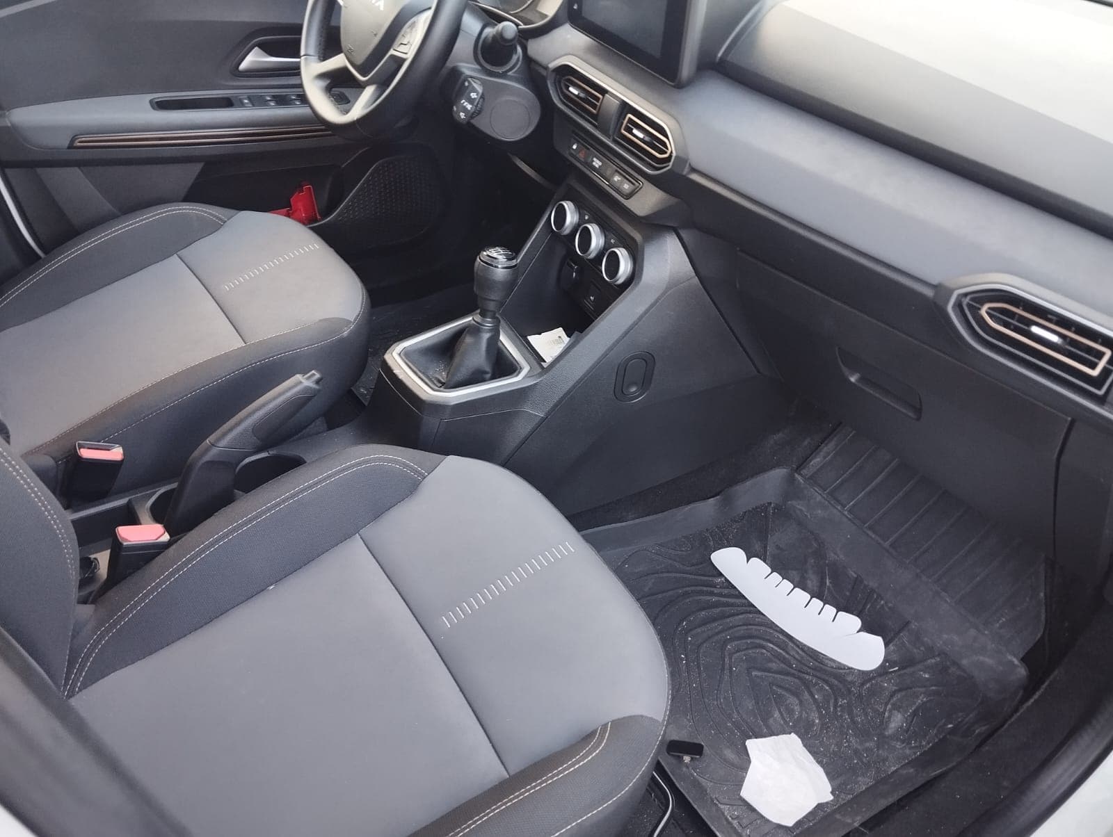 Dacia Jogger · Ano 2024 — imagem 15
