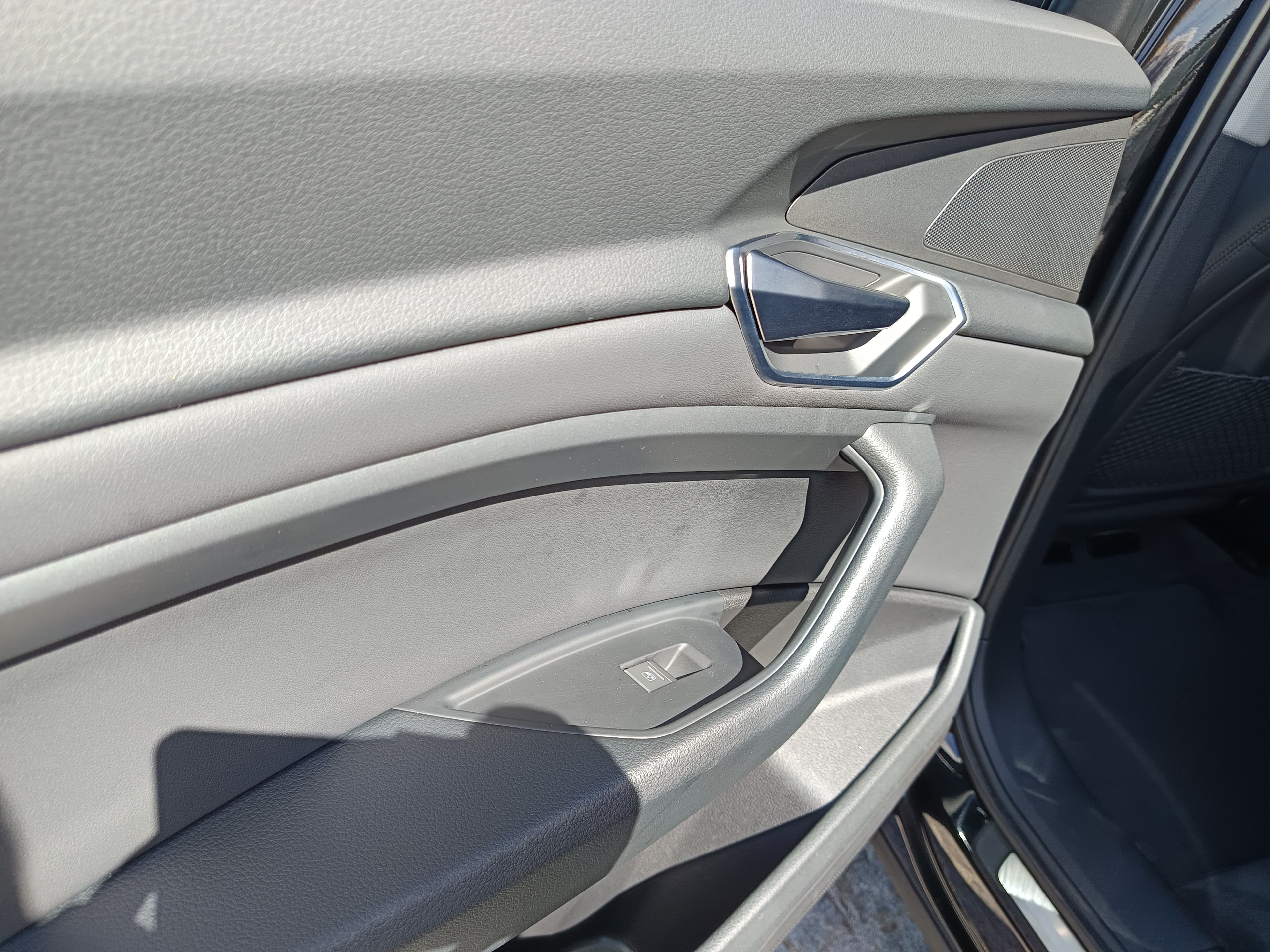 Audi E-Tron · Ano 2020 — imagem 34