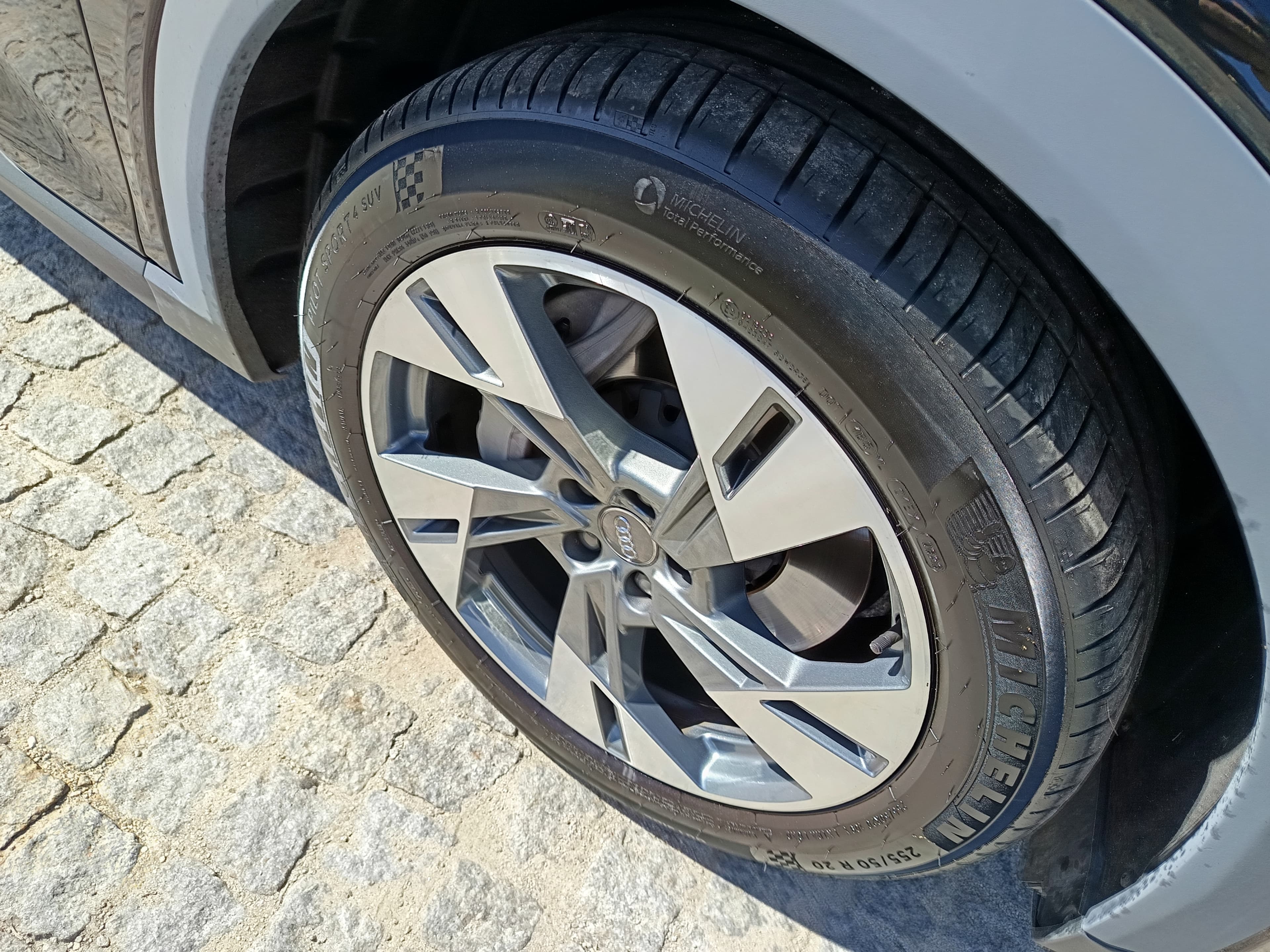 Audi E-Tron · Ano 2020 — imagem 8