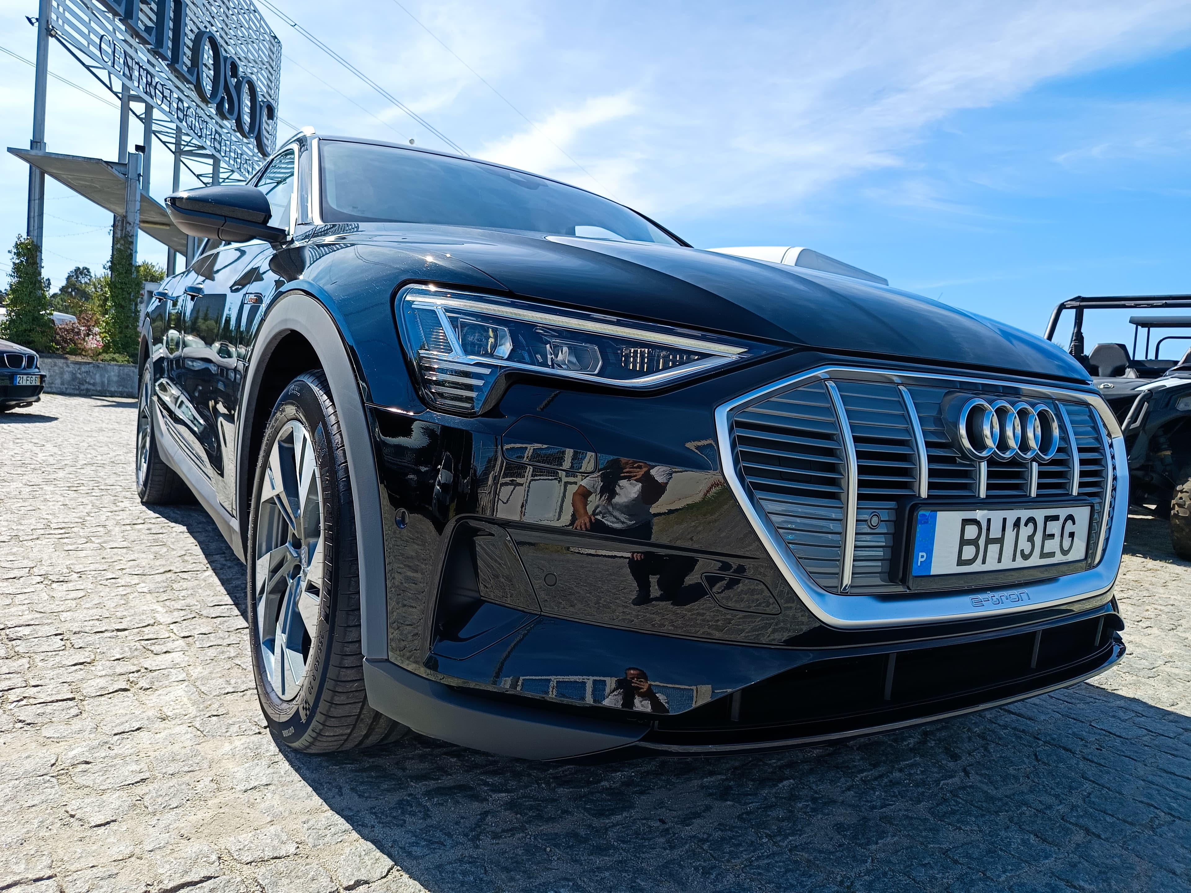 Audi E-Tron · Ano 2020 — imagem 4
