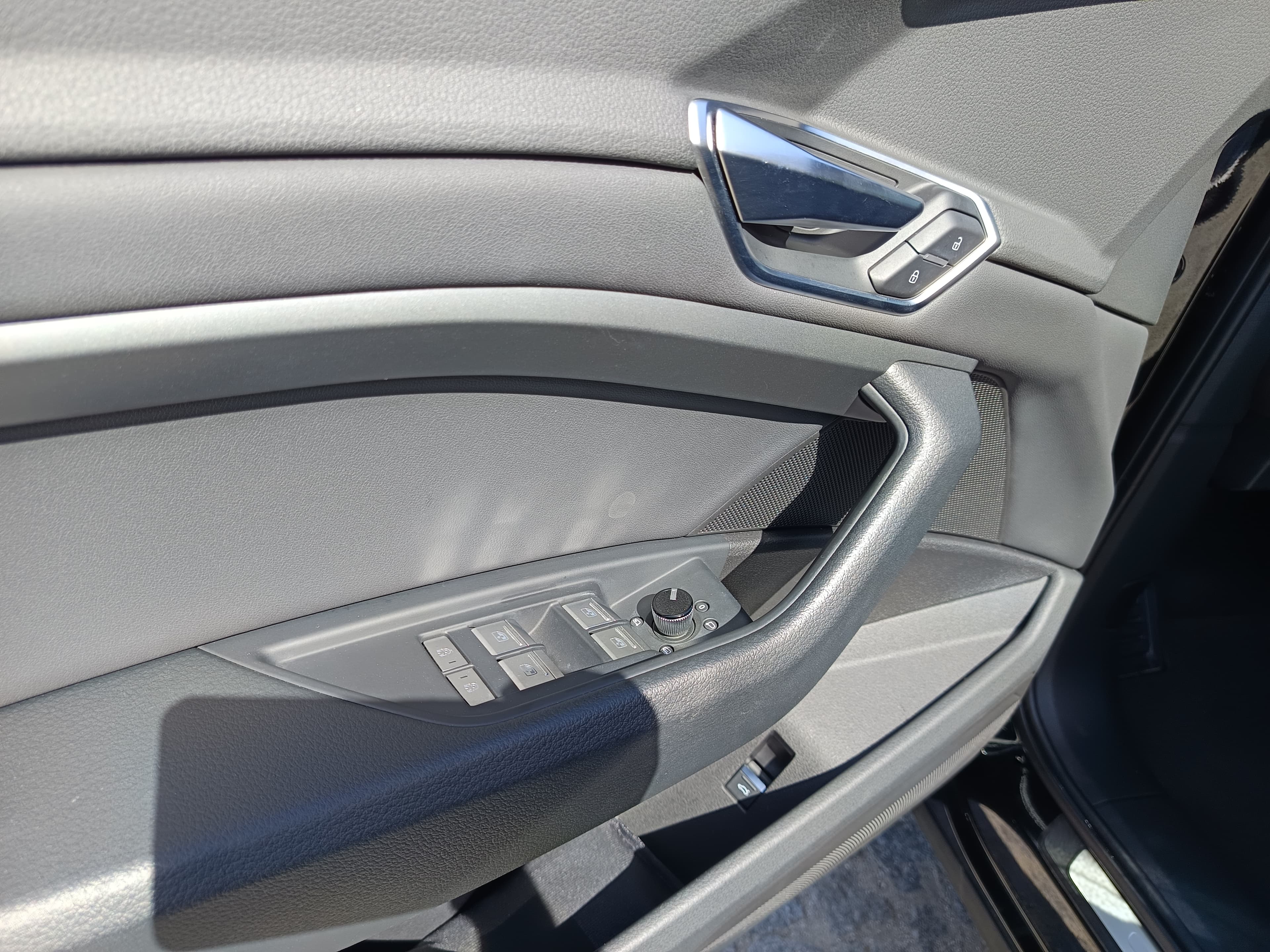 Audi E-Tron · Ano 2020 — imagem 37