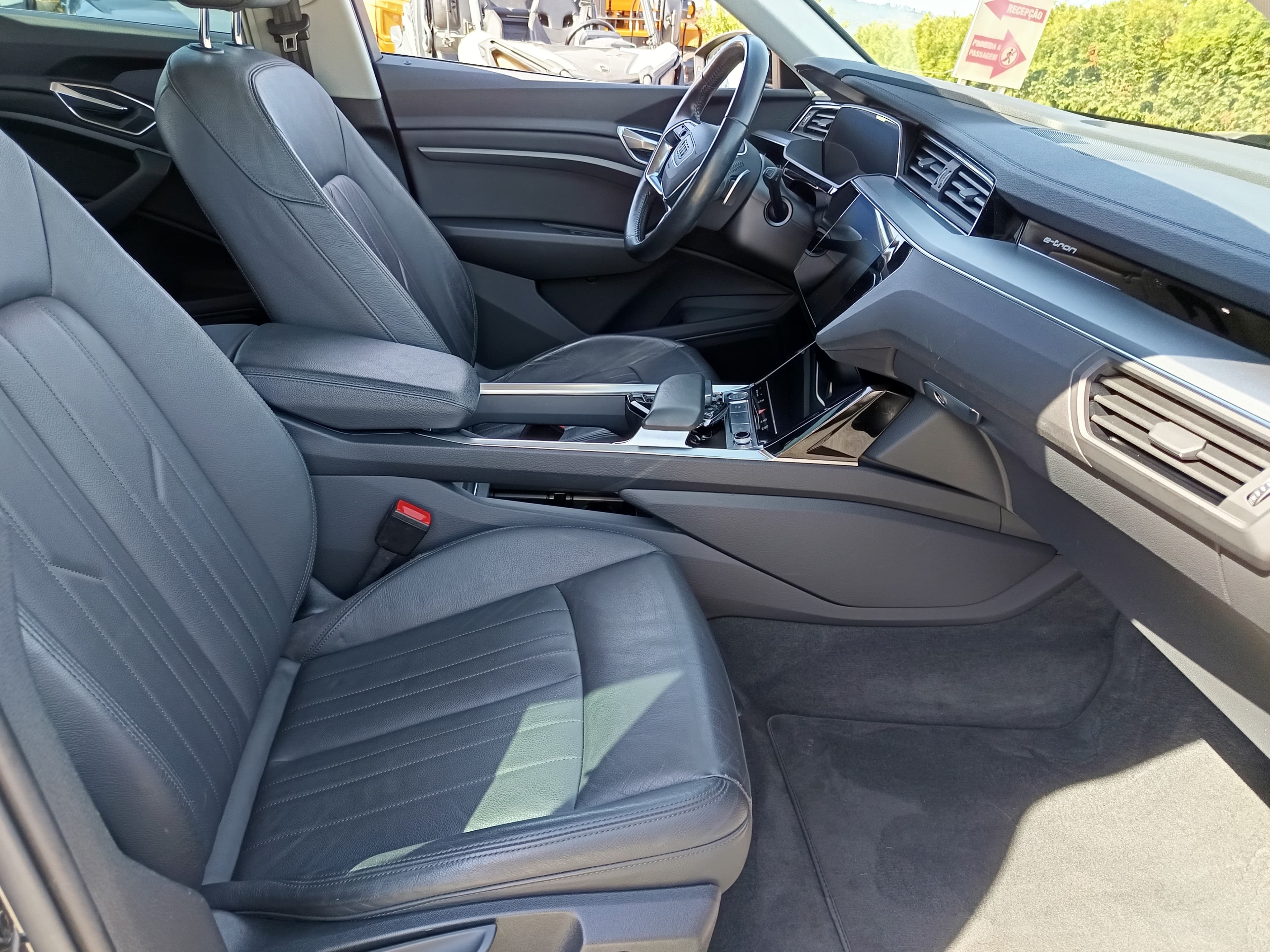 Audi E-Tron · Ano 2020 — imagem 32