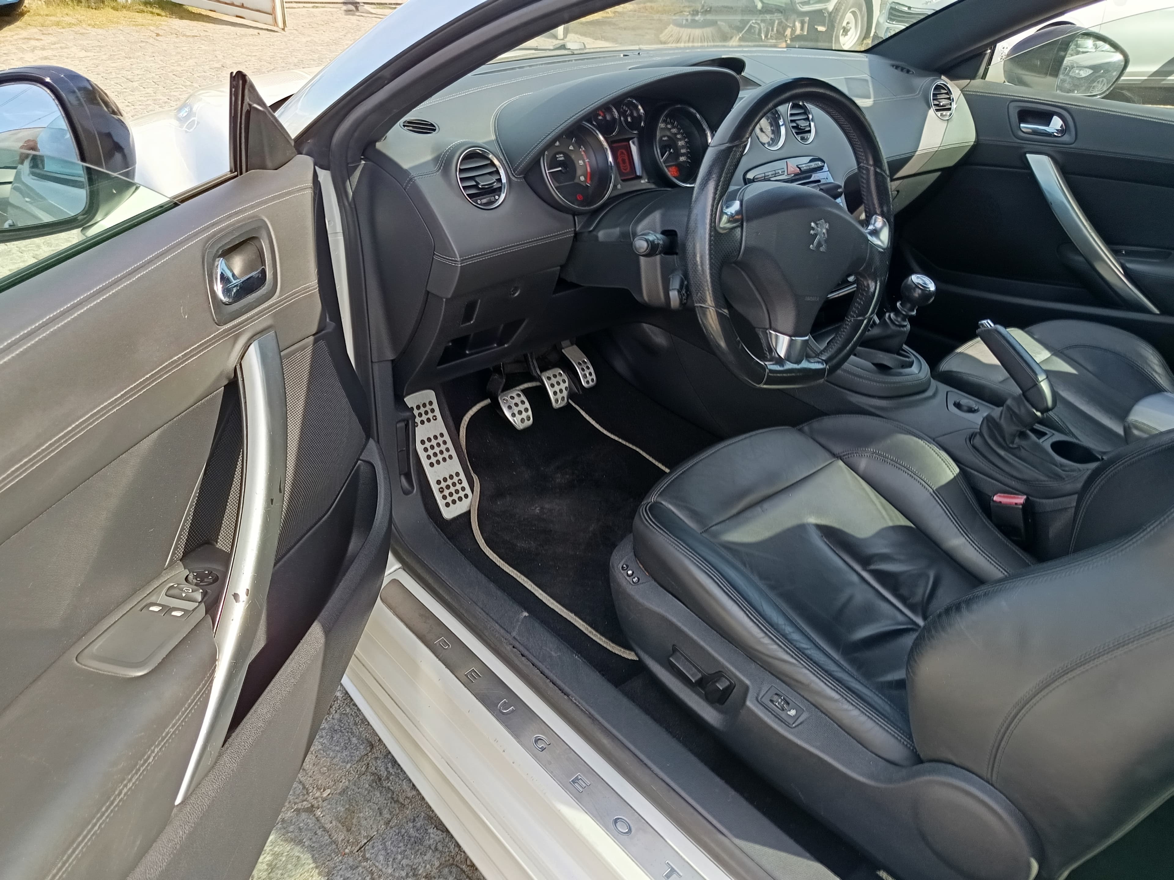 Peugeot RCZ · Ano 2011 — imagem 26