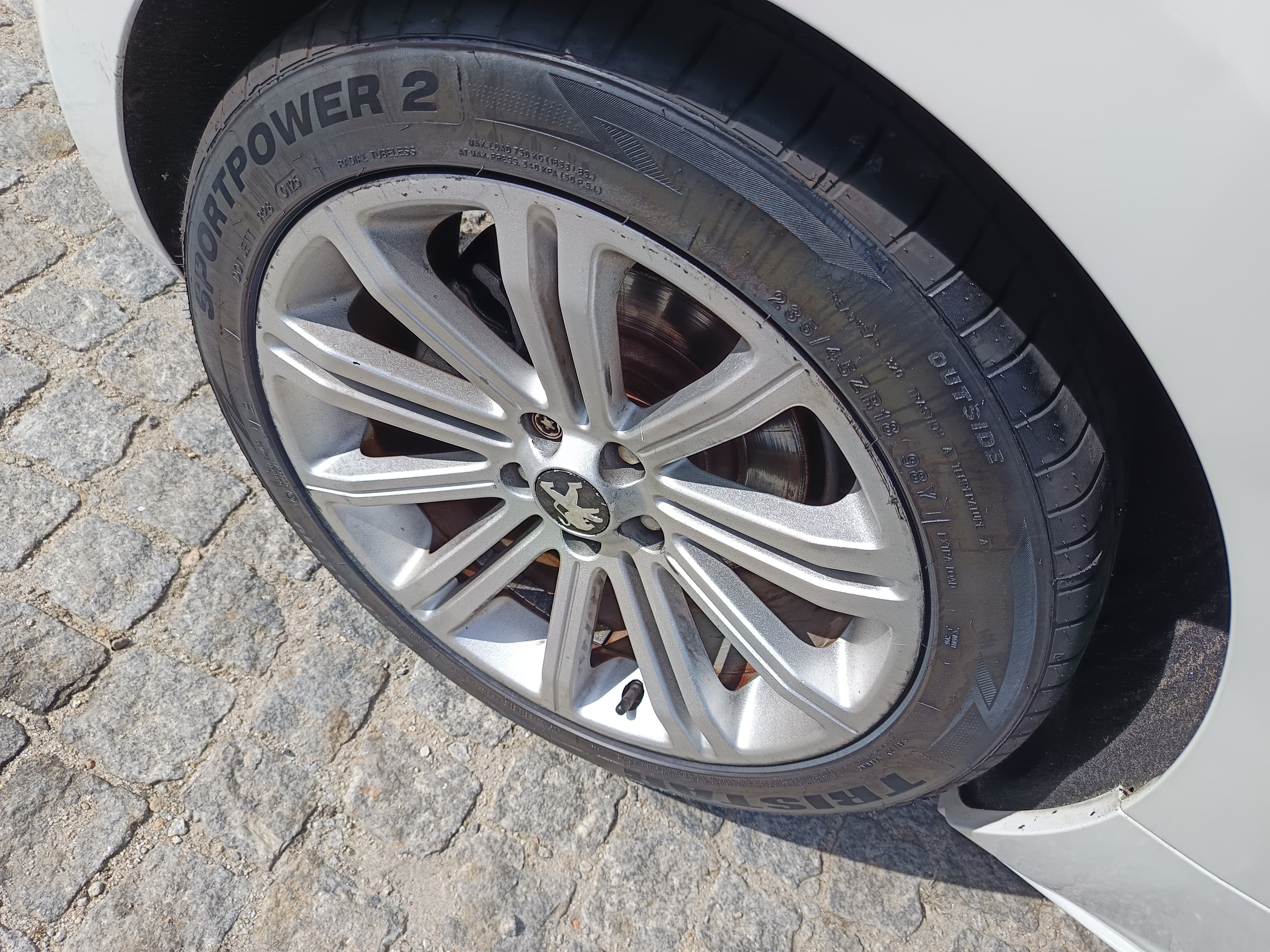 Peugeot RCZ · Ano 2011 — imagem 9