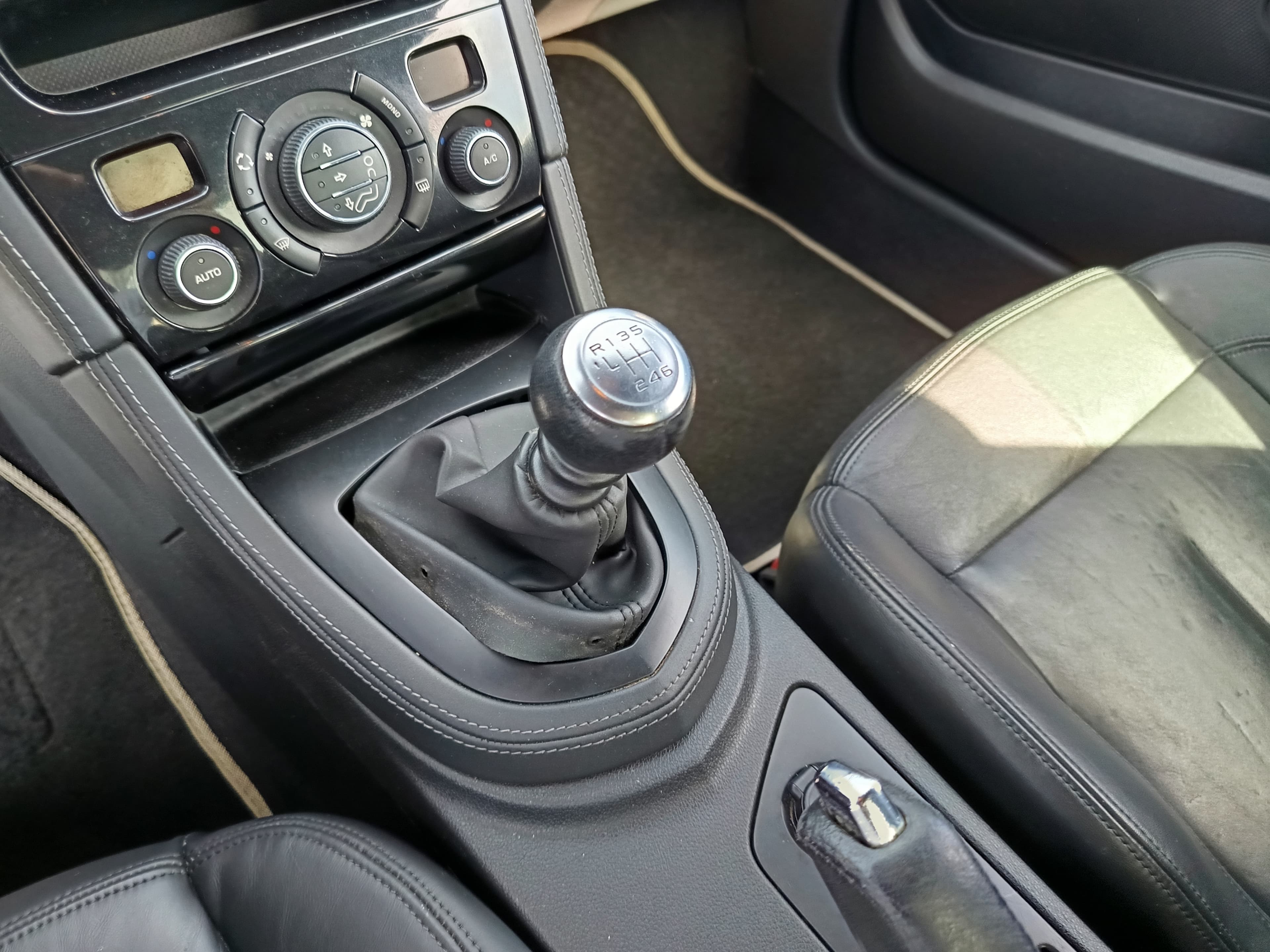 Peugeot RCZ · Ano 2011 — imagem 36