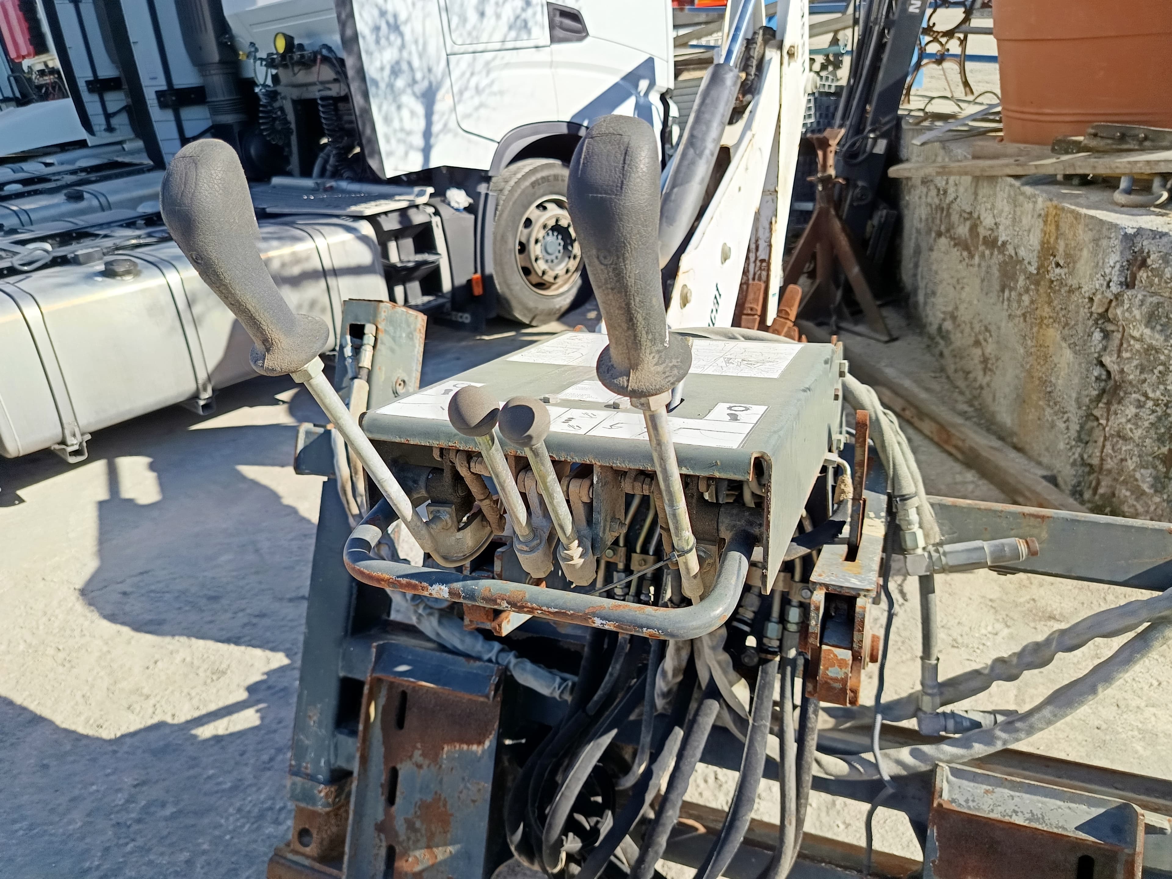 Braço Retroescavadora Bobcat — imagem 4