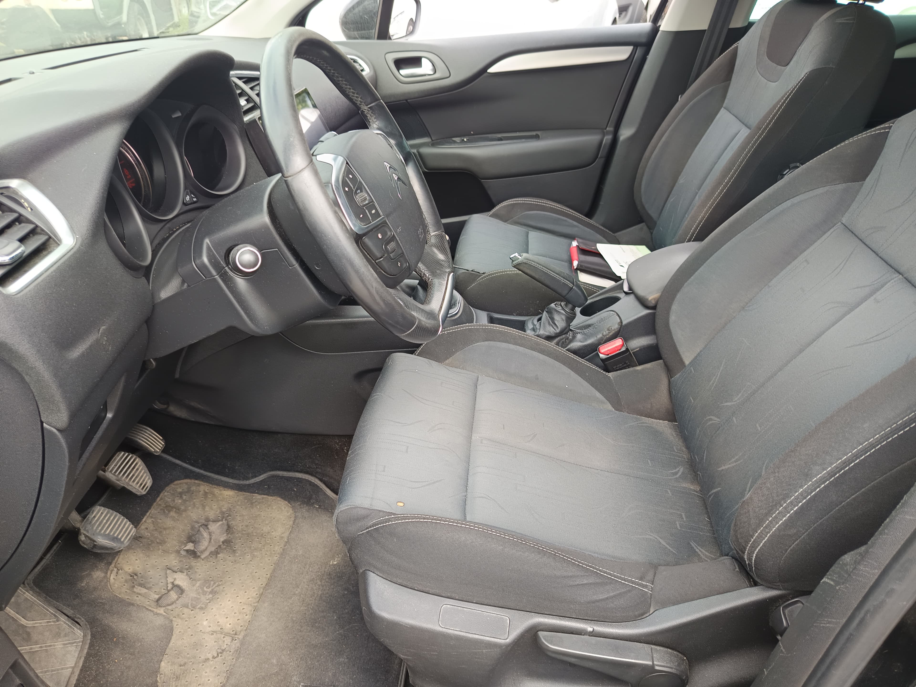 Citroën C4 · Ano 2011 — imagem 36