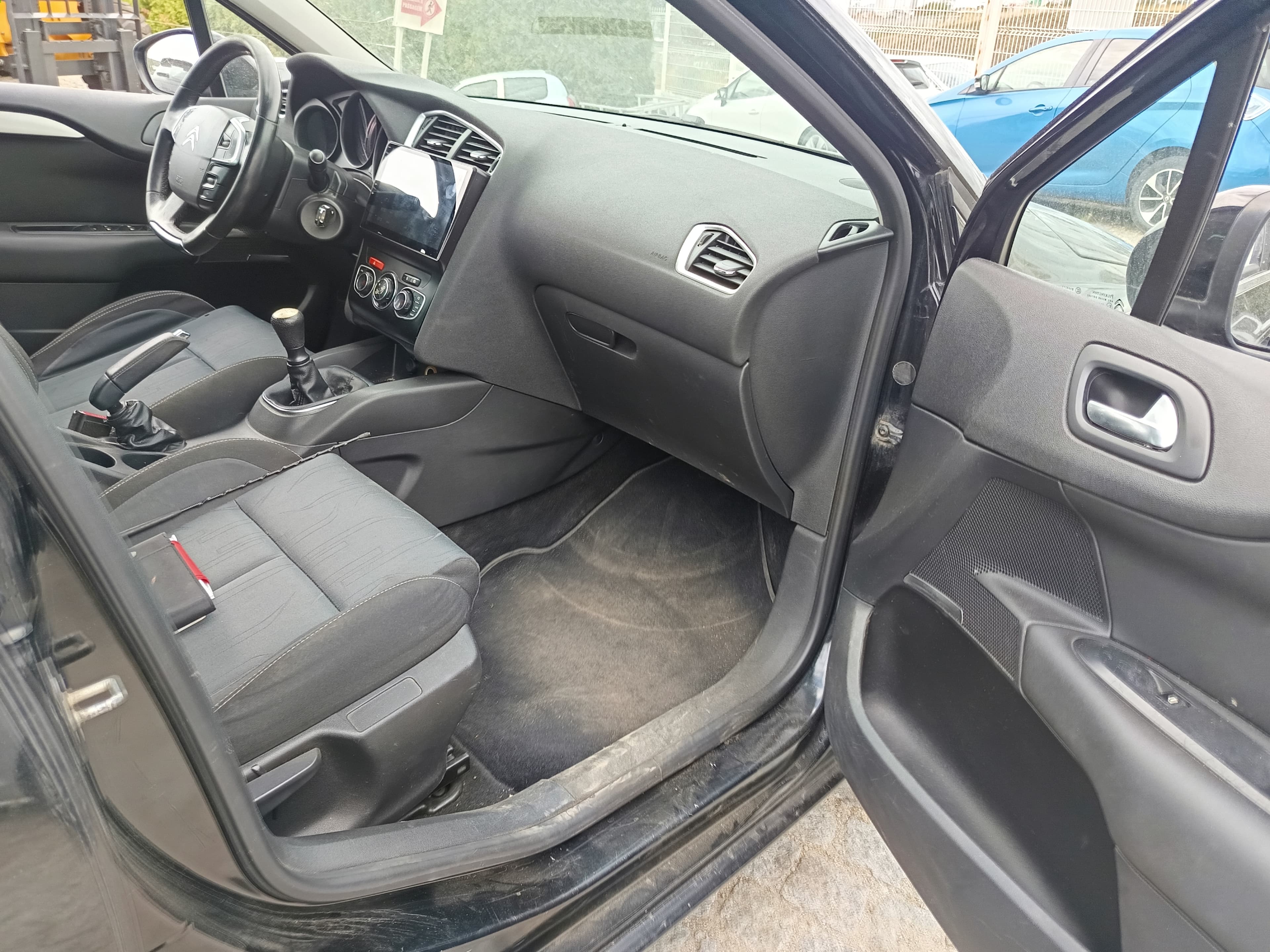 Citroën C4 · Ano 2011 — imagem 28