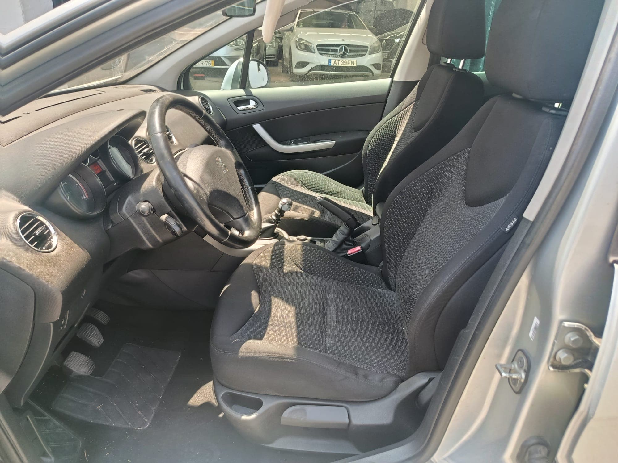 Peugeot 308SW · Ano 2010 — imagem 15