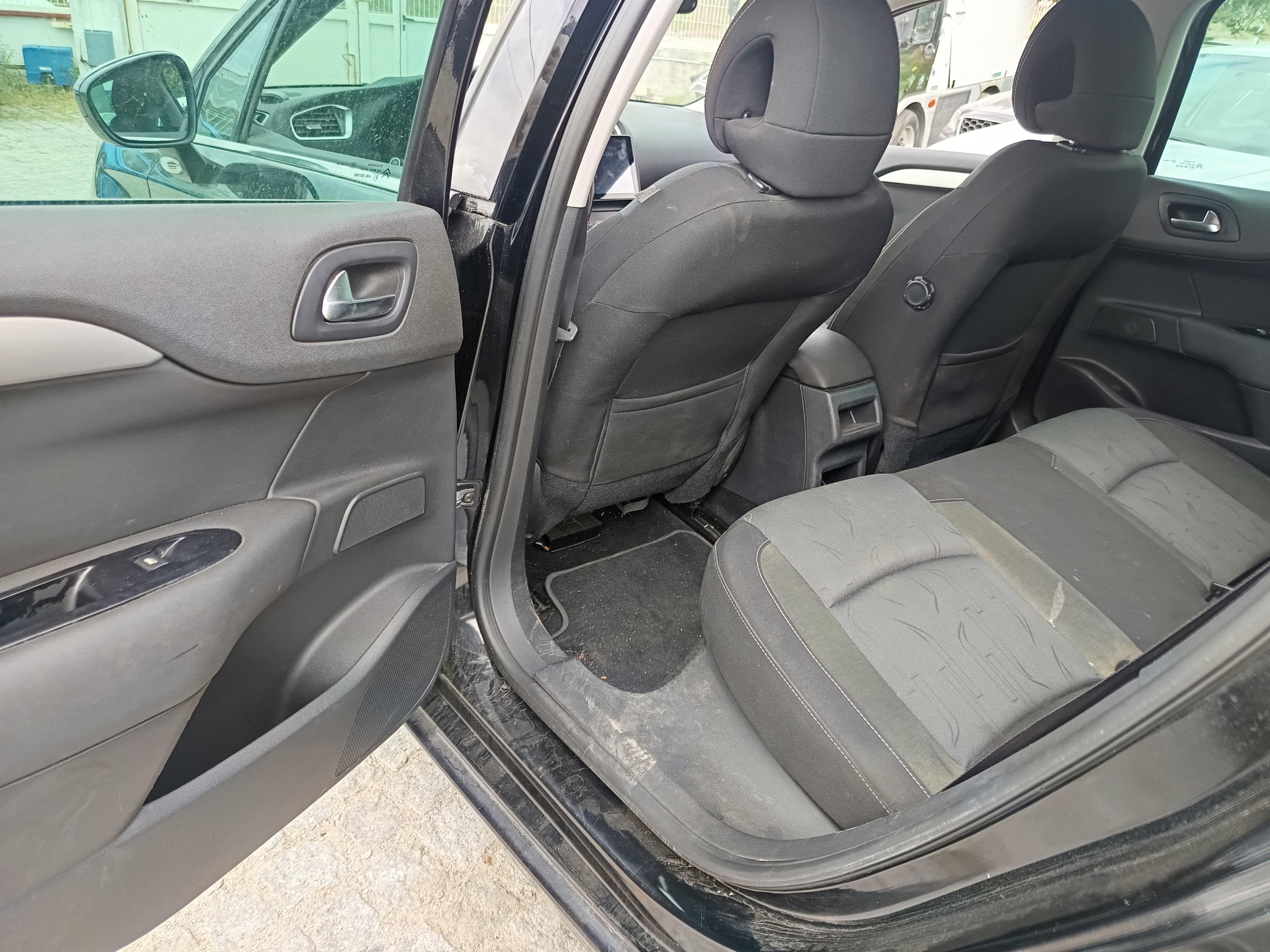 Citroën C4 · Ano 2011 — imagem 31