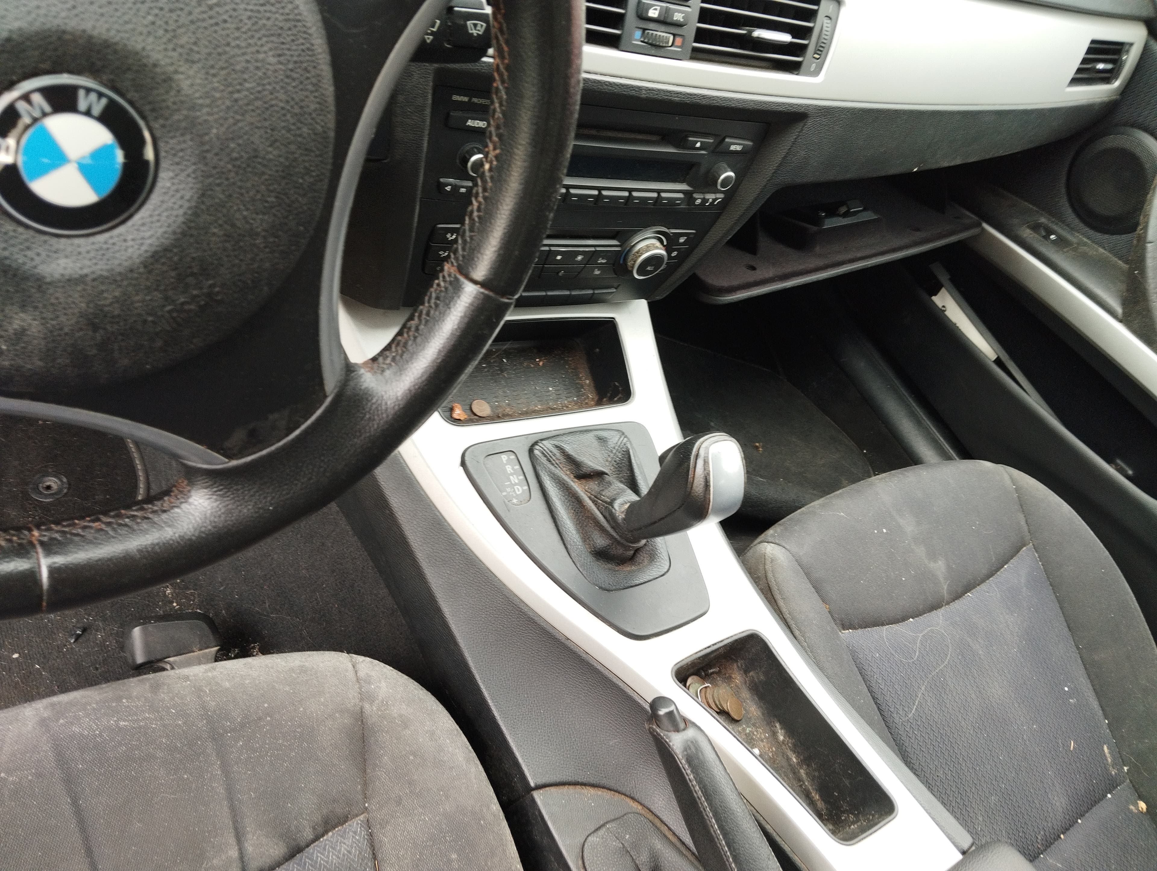 BMW 320d 2.0 · Ano 2010 — imagem 10