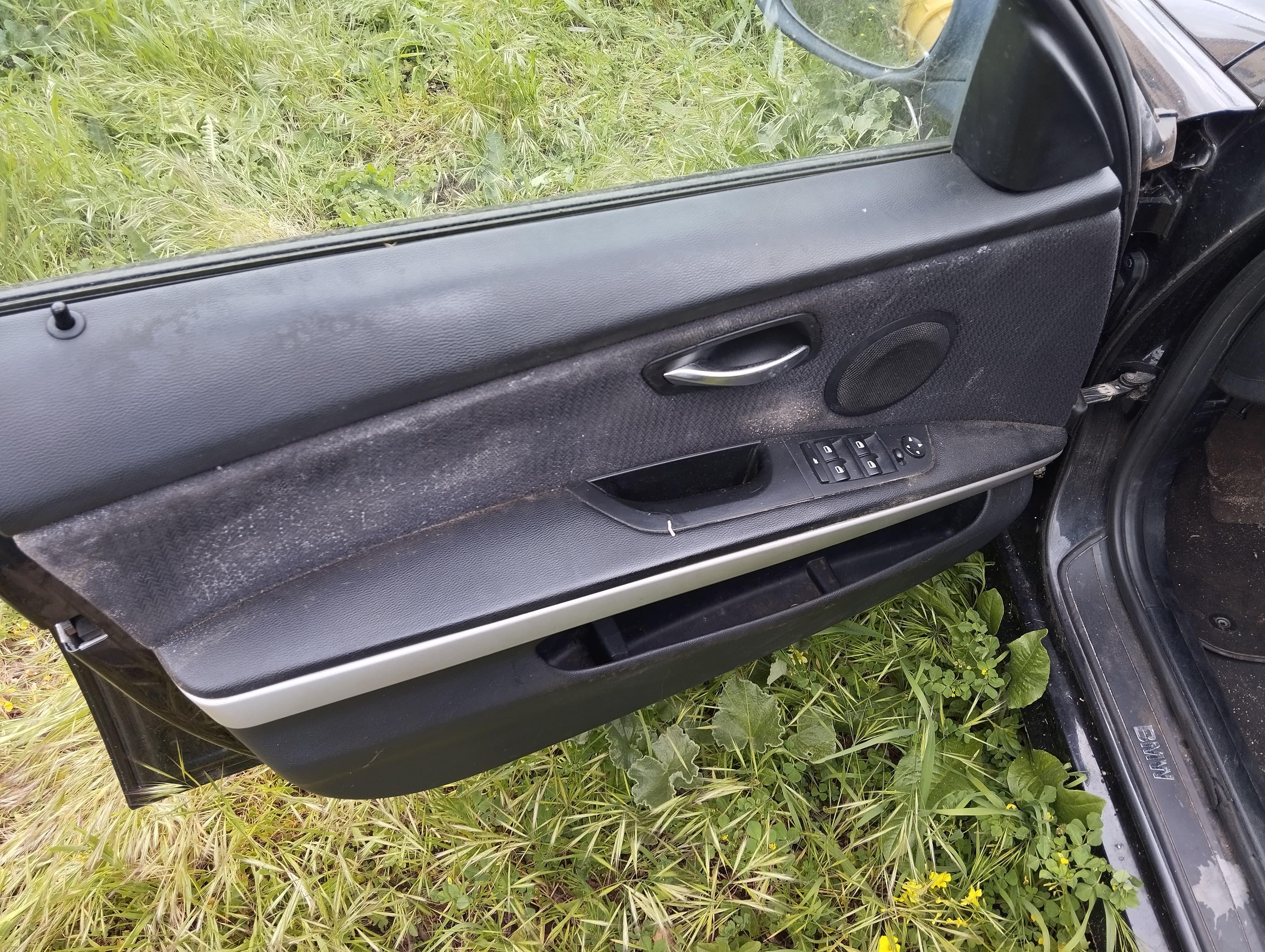 BMW 320d 2.0 · Ano 2010 — imagem 8