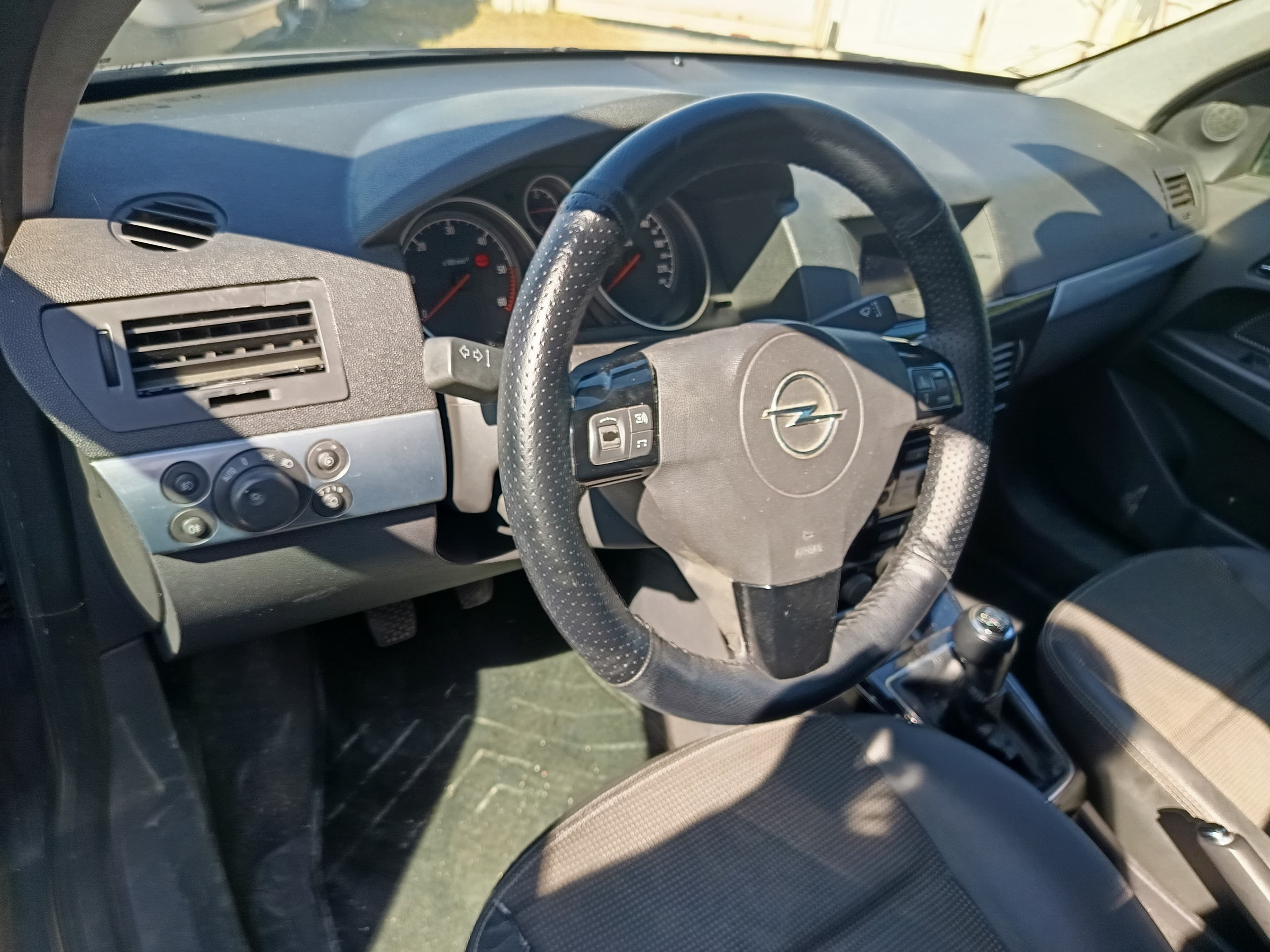Opel Astra · Ano 2008 — imagem 35