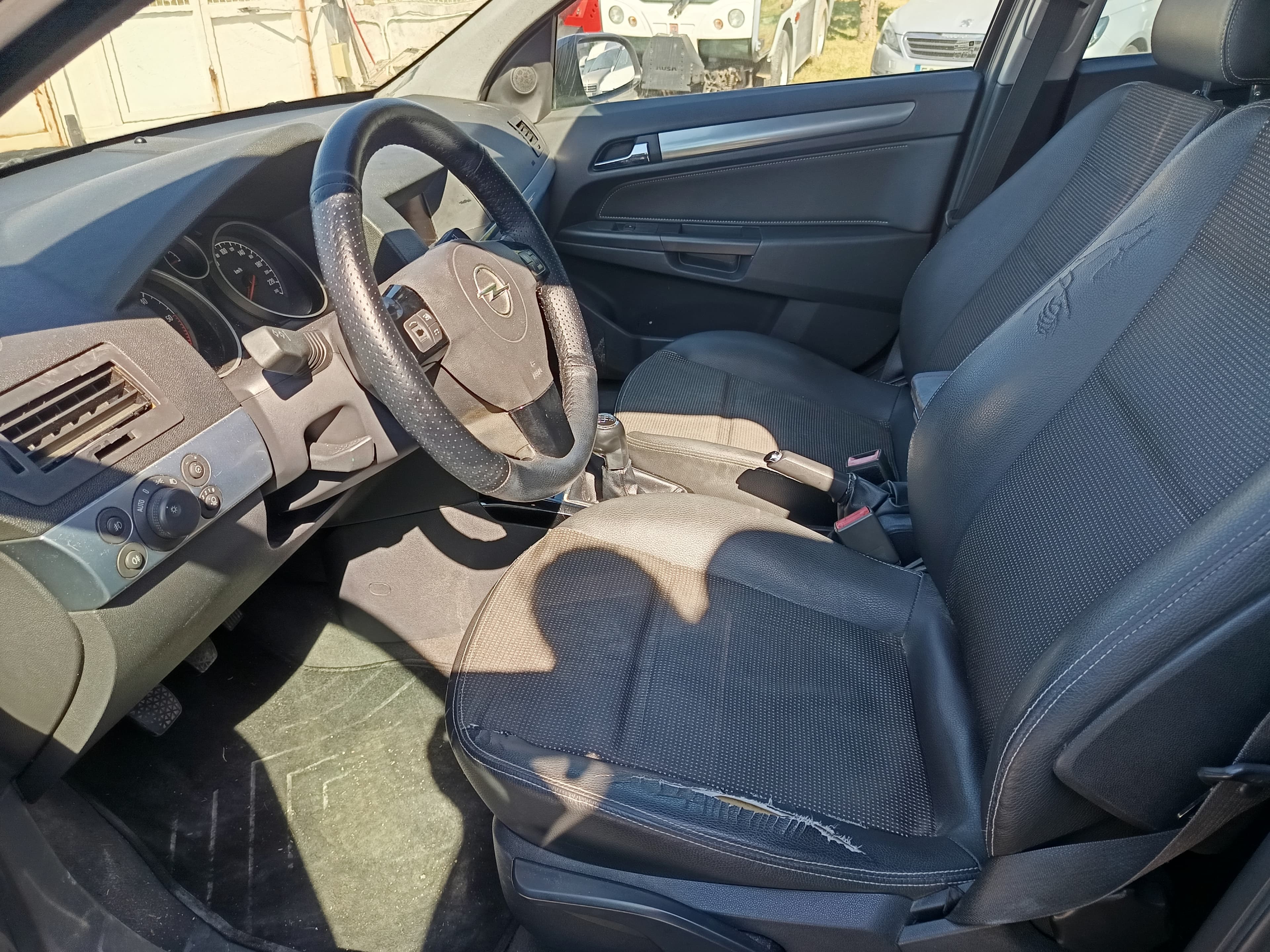 Opel Astra · Ano 2008 — imagem 32