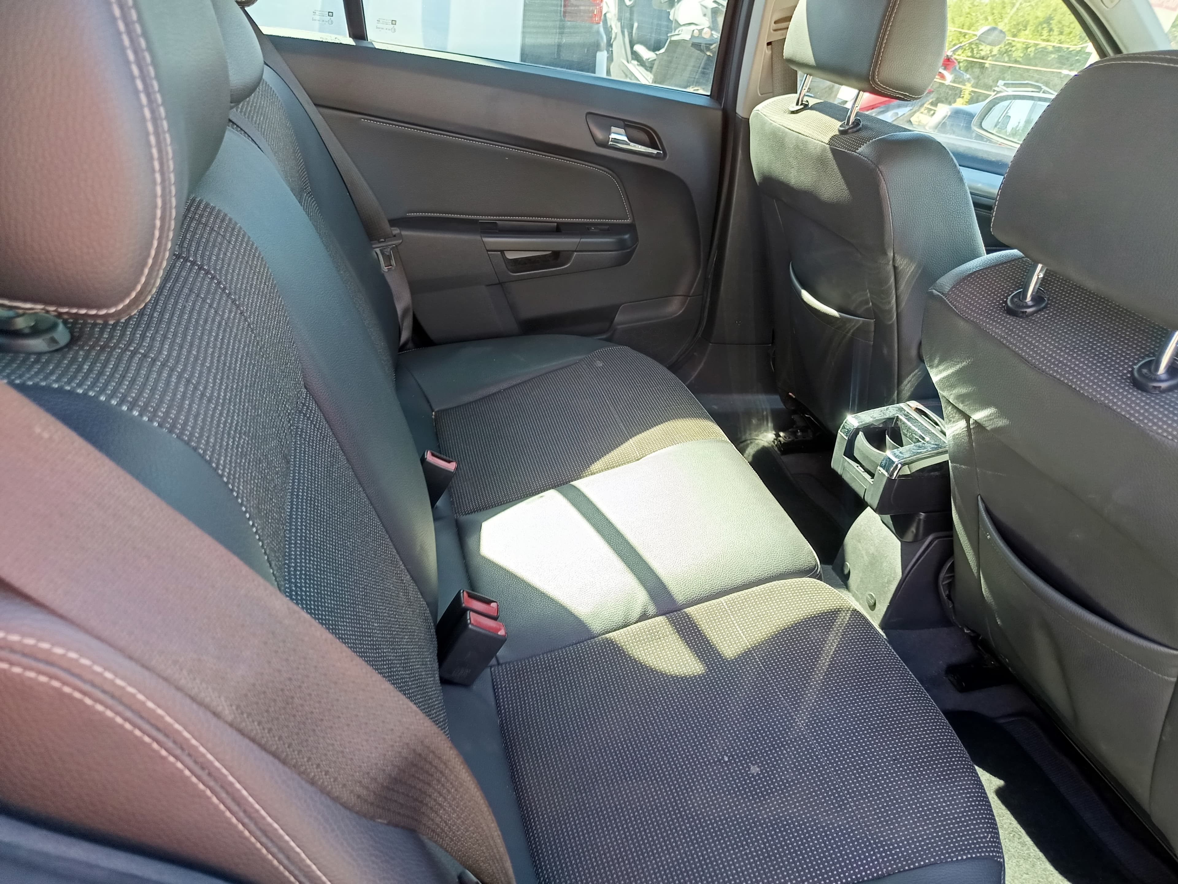 Opel Astra · Ano 2008 — imagem 22