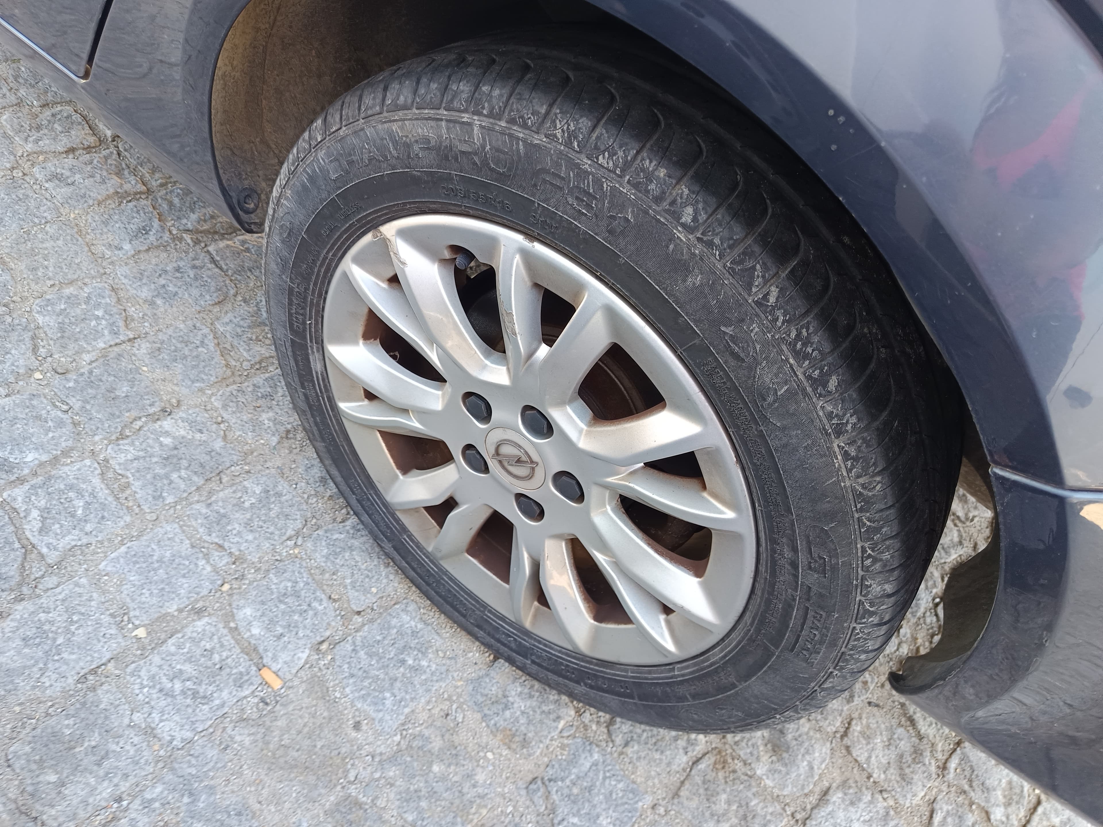 Opel Astra · Ano 2008 — imagem 9