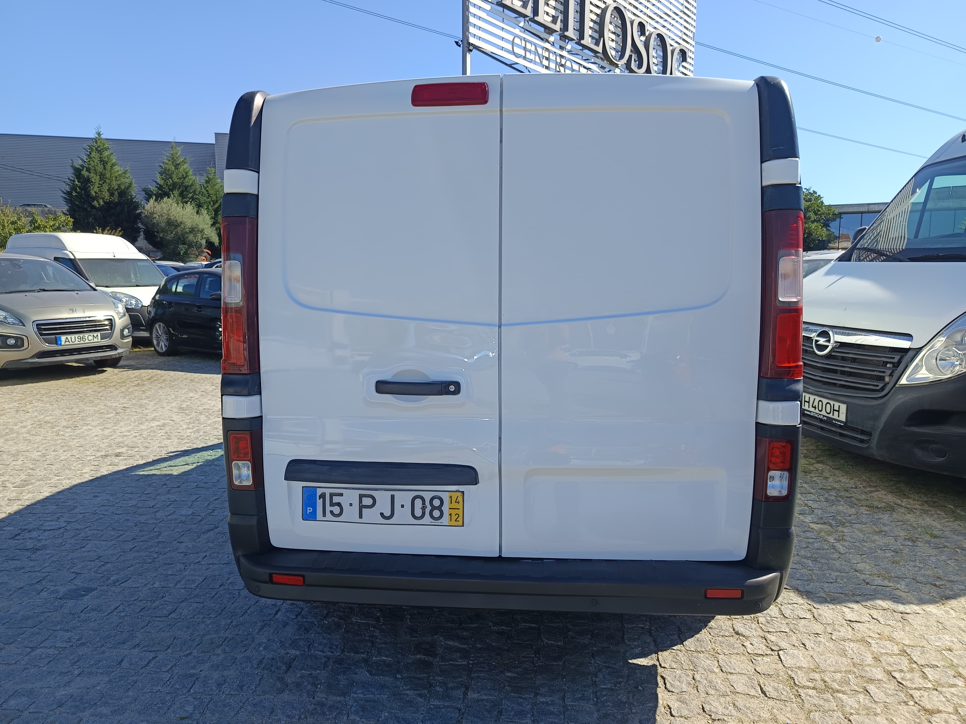 Opel Vívaro · Ano 2014 — imagem 5