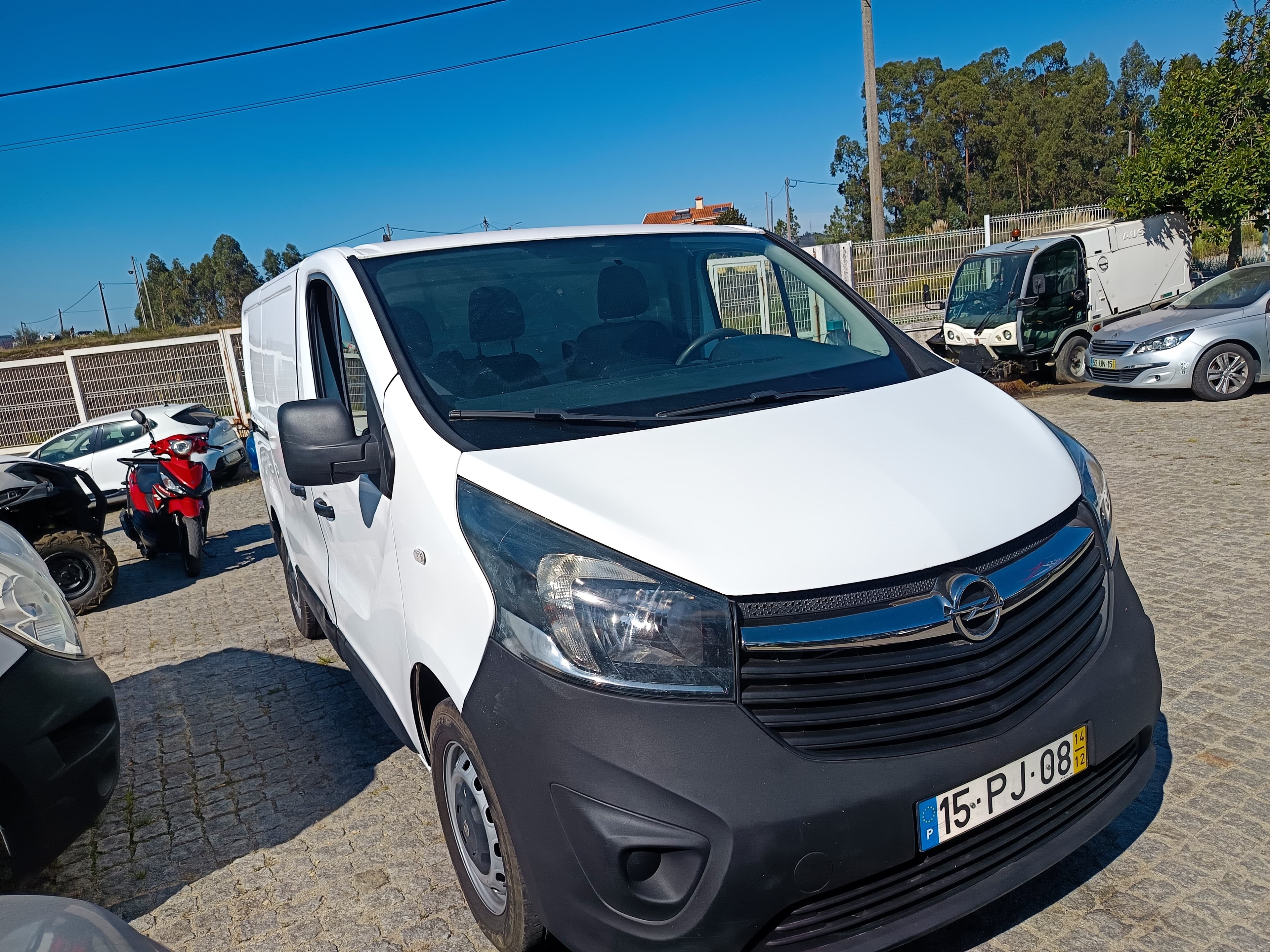 Opel Vívaro · Ano 2014 — imagem 3