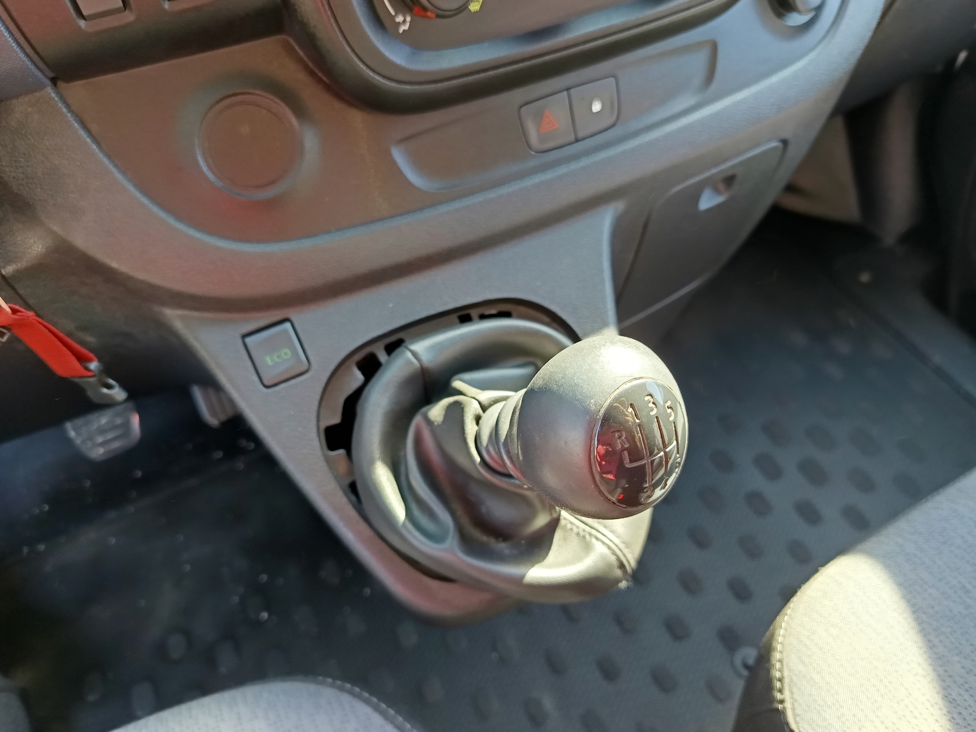 Opel Vívaro · Ano 2014 — imagem 30