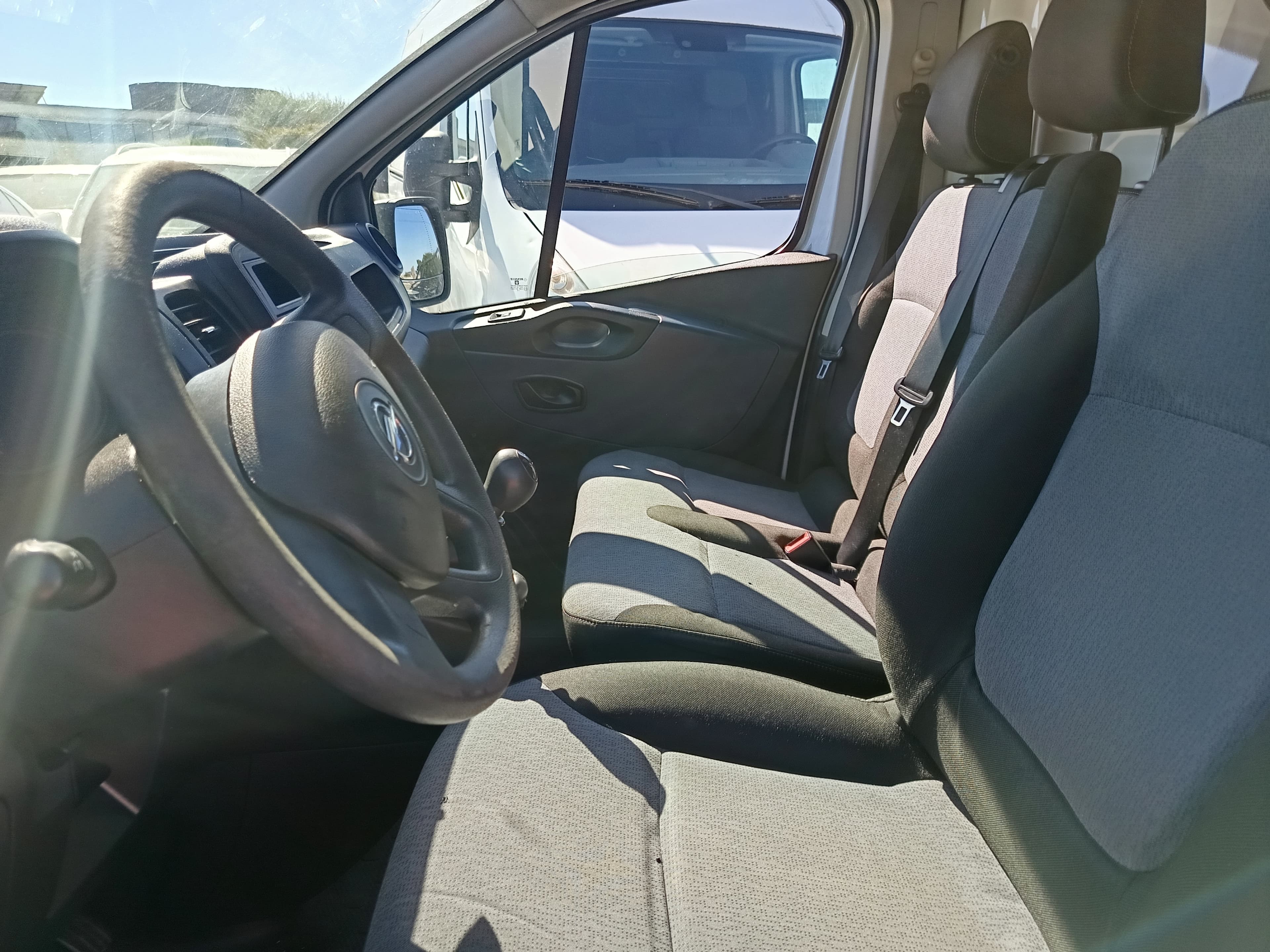 Opel Vívaro · Ano 2014 — imagem 24